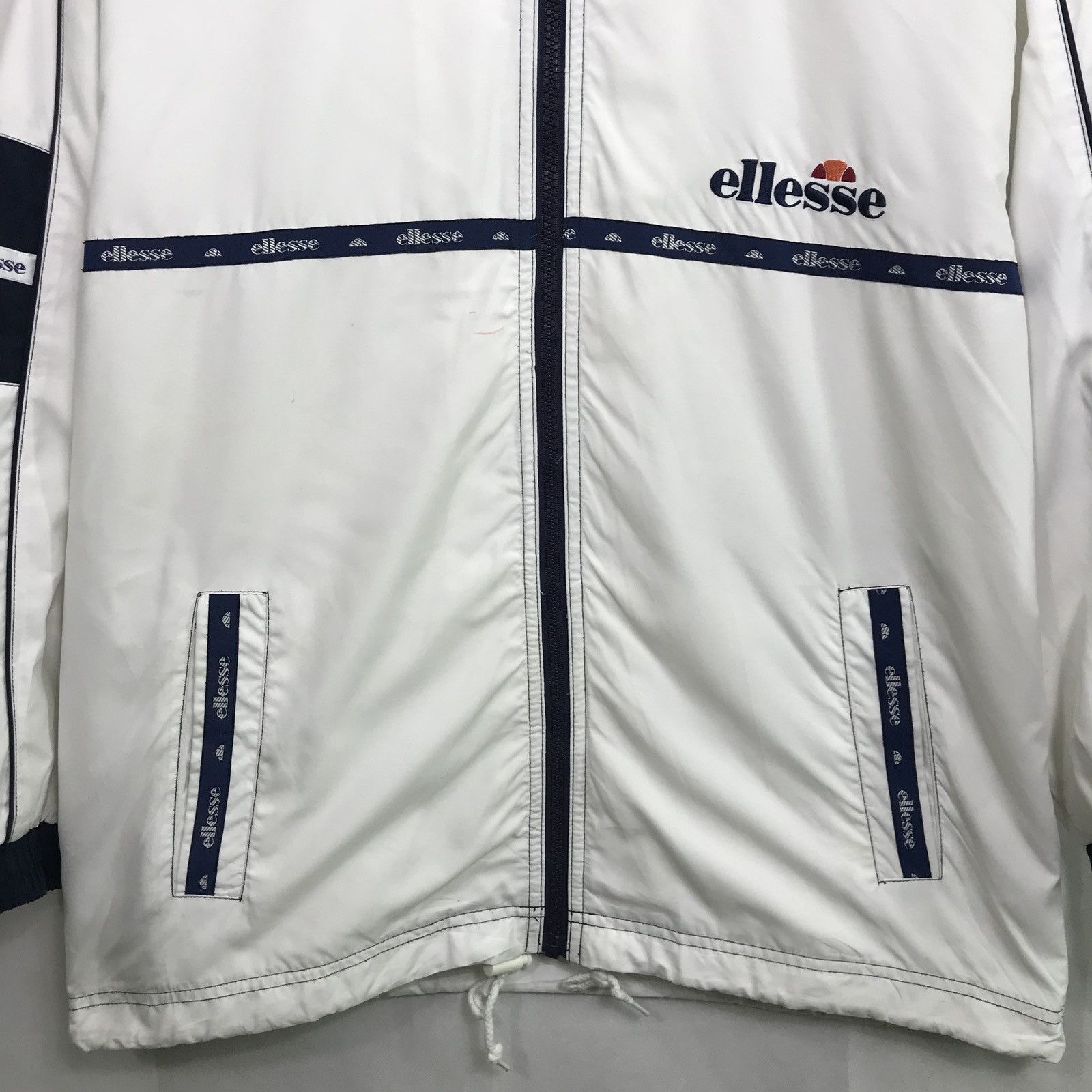 Ellesse Vintage 90s Ellesse Nylon Jacket Streetwear Nice Design Size US M / EU 48-50 / 2 - 5 Thumbnail