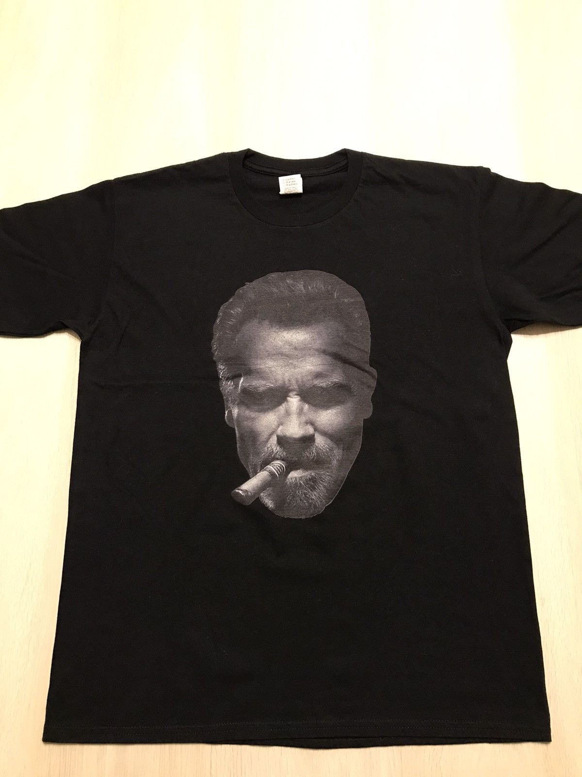 Vintage Arnold Schwarzenegger actor movie t-shirt size M Size US M / EU 48-50 / 2 - 1 Thumbnail