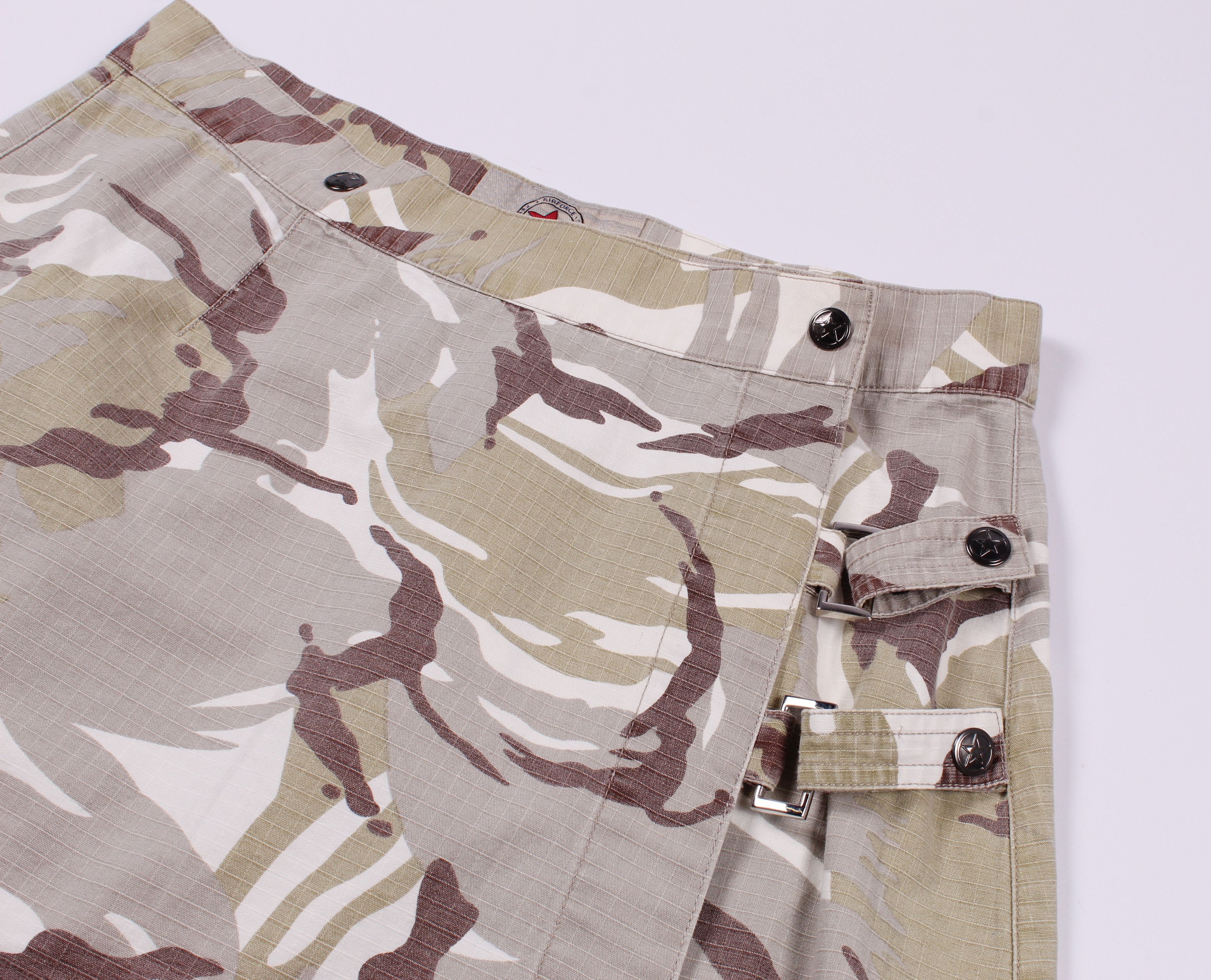 Vintage Vintage Y2K Camo Mini Wrap Skirt Size 29" - 2 Thumbnail
