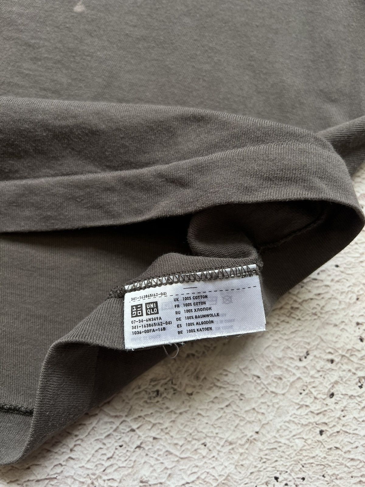 Kaws × Uniqlo KAWS x Uniqlo Faded Brown Tee Shirt Size US S / EU 44-46 / 1 - 7 Thumbnail