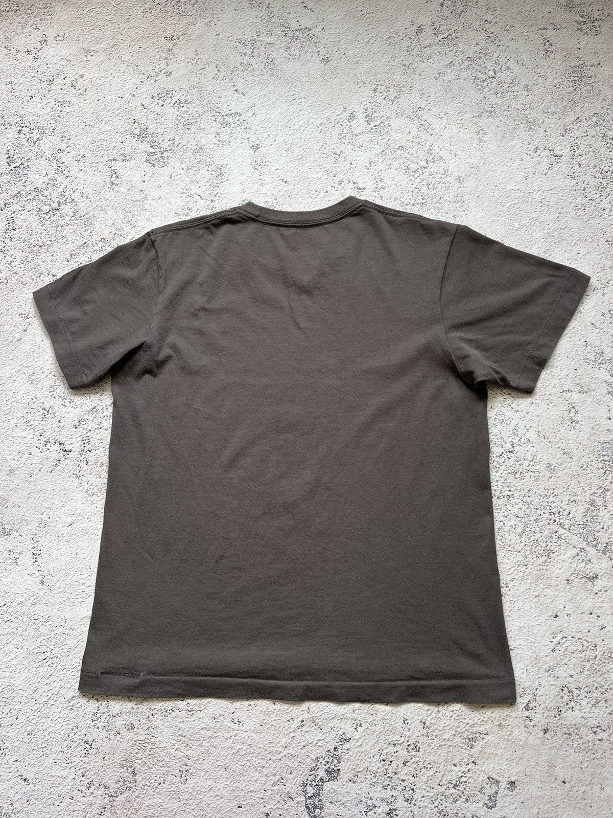Kaws × Uniqlo KAWS x Uniqlo Faded Brown Tee Shirt Size US S / EU 44-46 / 1 - 8 Thumbnail