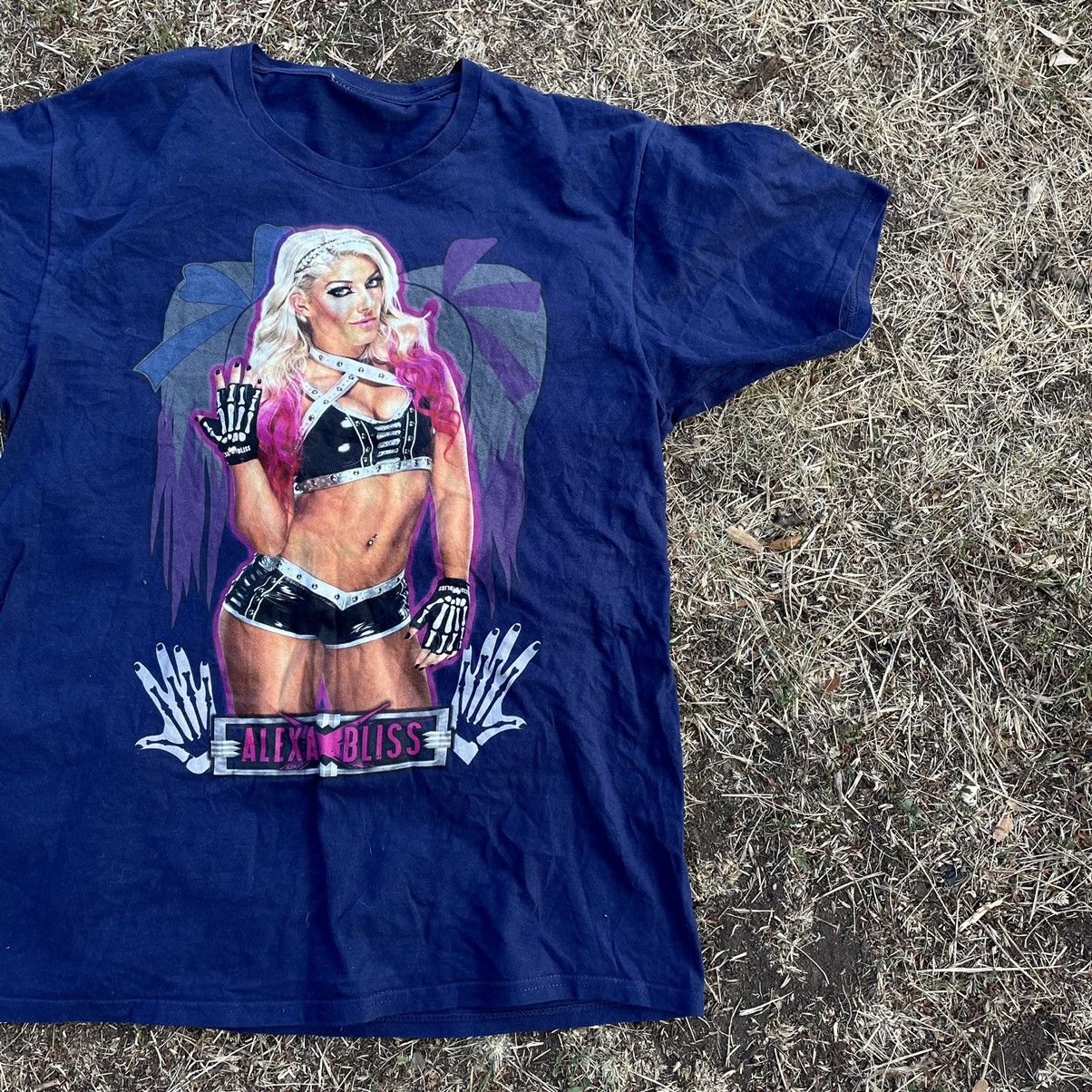 Beauty Beast Vintage 90s Adult Tee Sexy WWE Girl Babe Humor L Size US L / EU 52-54 / 3 - 3 Thumbnail