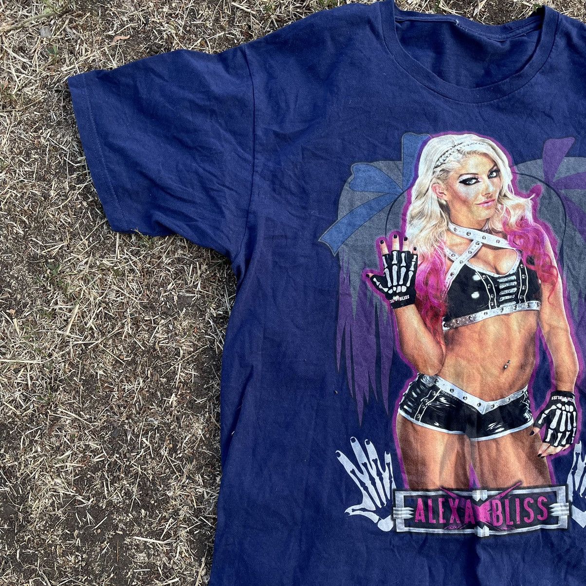 Beauty Beast Vintage 90s Adult Tee Sexy WWE Girl Babe Humor L Size US L / EU 52-54 / 3 - 2 Thumbnail