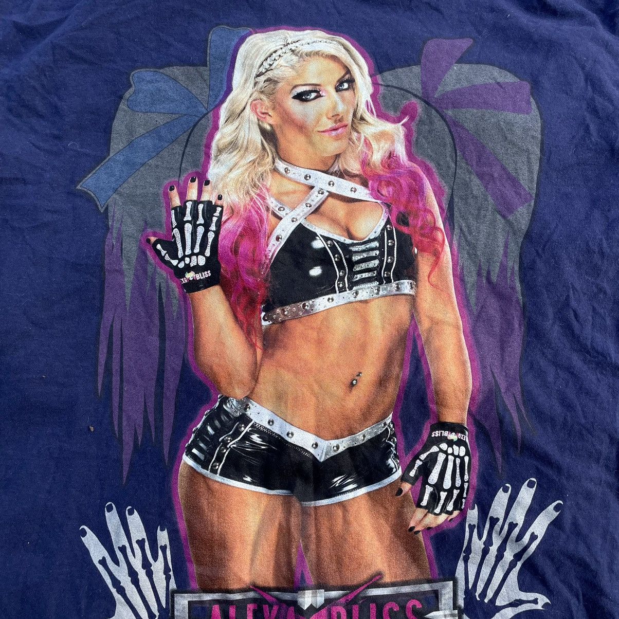 Beauty Beast Vintage 90s Adult Tee Sexy WWE Girl Babe Humor L Size US L / EU 52-54 / 3 - 4 Thumbnail