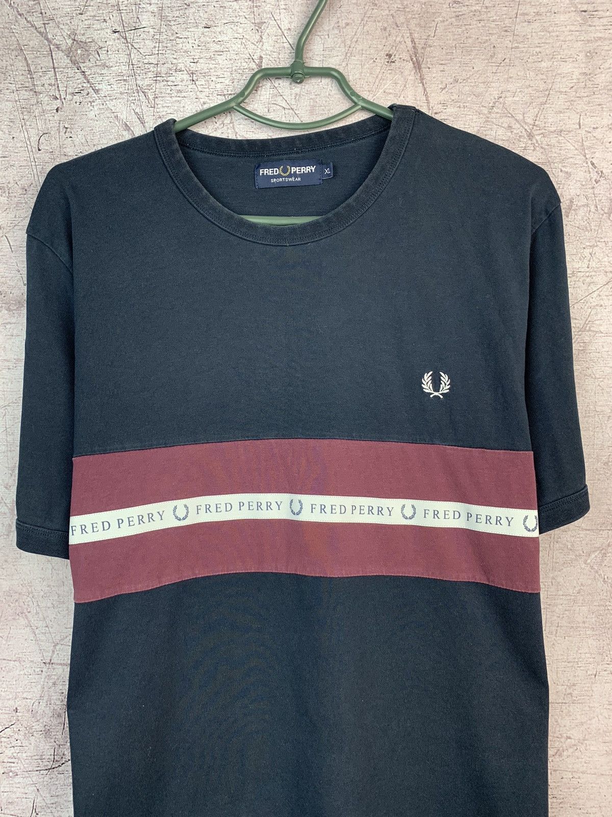 Fred Perry Fred Perry Vintage Mens Logo T-Shirt Size US XL / EU 56 / 4 - 2 Thumbnail