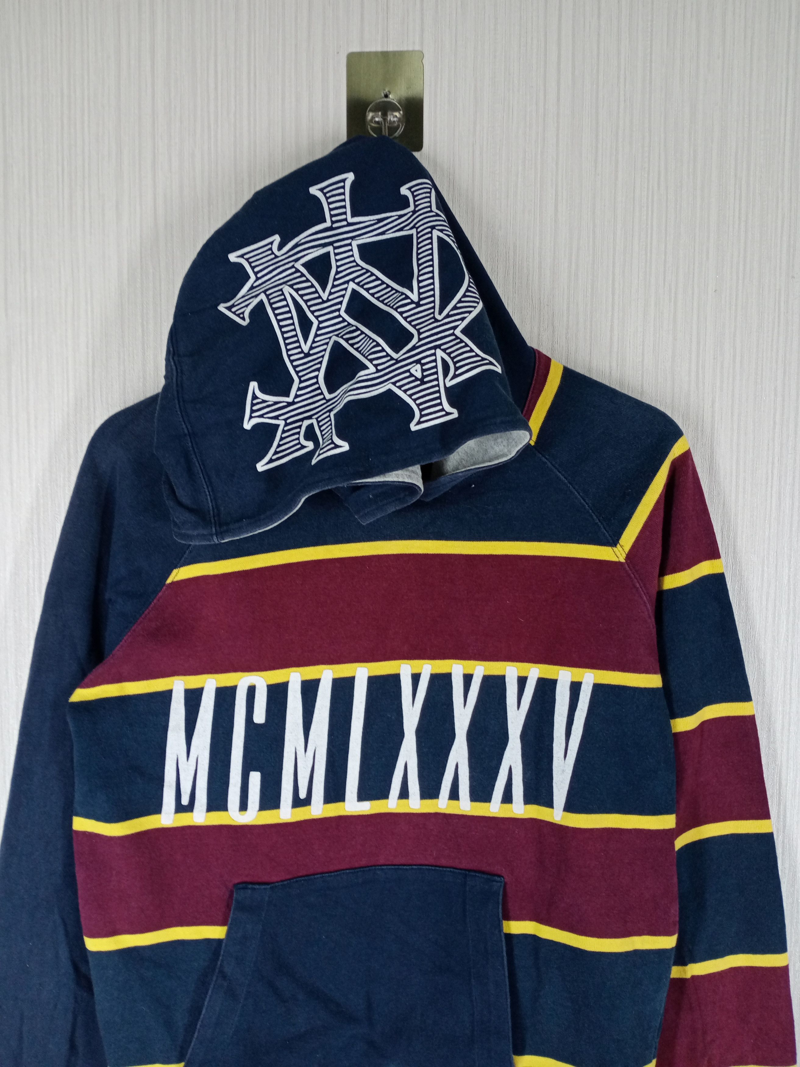 Tommy Hilfiger Rare Vintage TOMMY Striped Hoodie Sweatshirt Size US M / EU 48-50 / 2 - 5 Thumbnail
