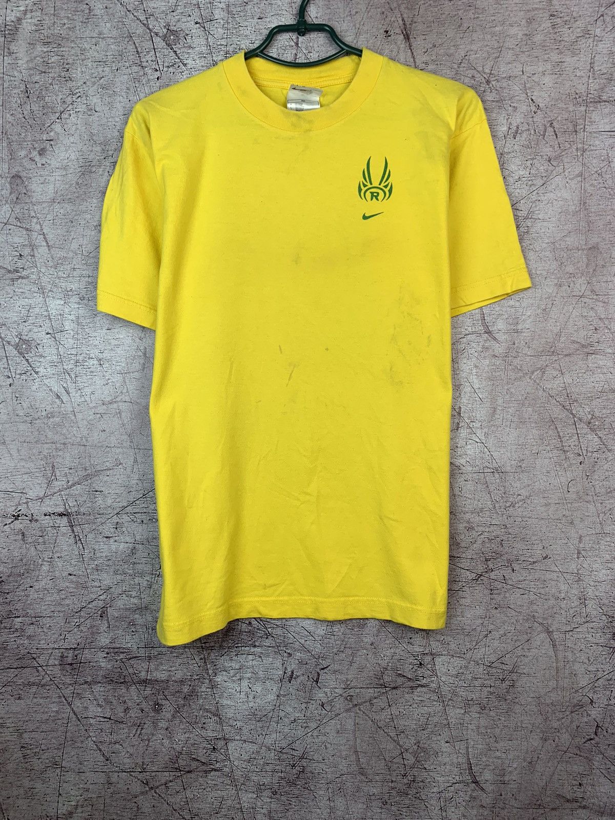 Nike Vintage Nike R9 Ronaldo Brasil Top Football Player T Shirt Size US S / EU 44-46 / 1 - 2 Thumbnail