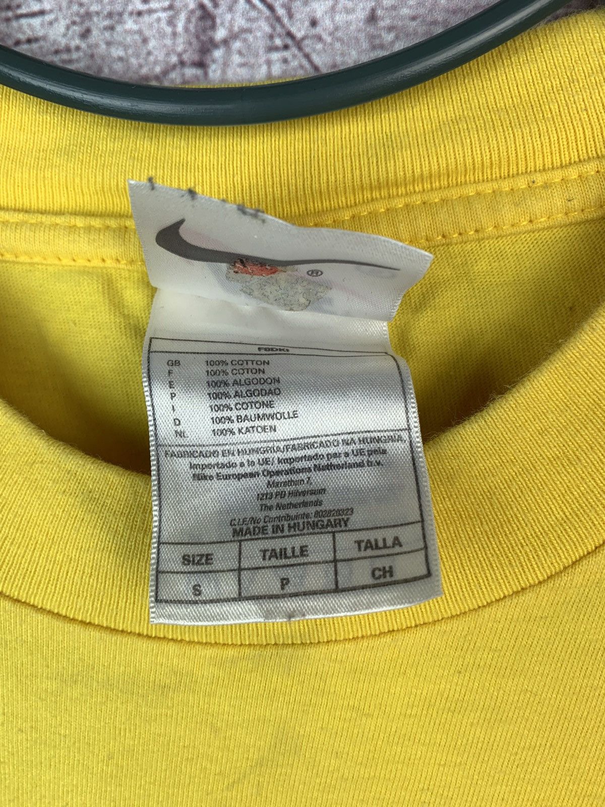 Nike Vintage Nike R9 Ronaldo Brasil Top Football Player T Shirt Size US S / EU 44-46 / 1 - 13 Thumbnail