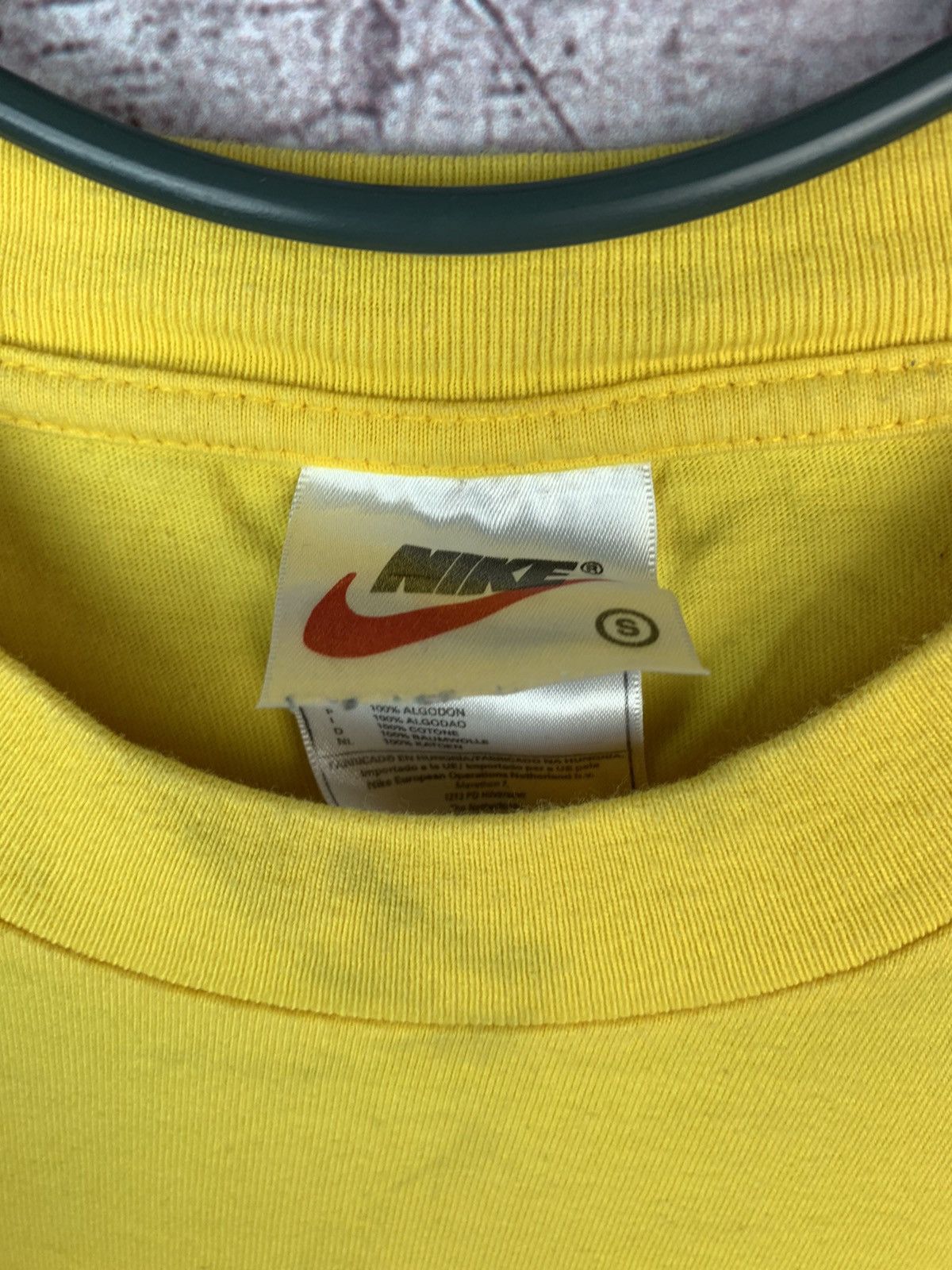 Nike Vintage Nike R9 Ronaldo Brasil Top Football Player T Shirt Size US S / EU 44-46 / 1 - 14 Thumbnail