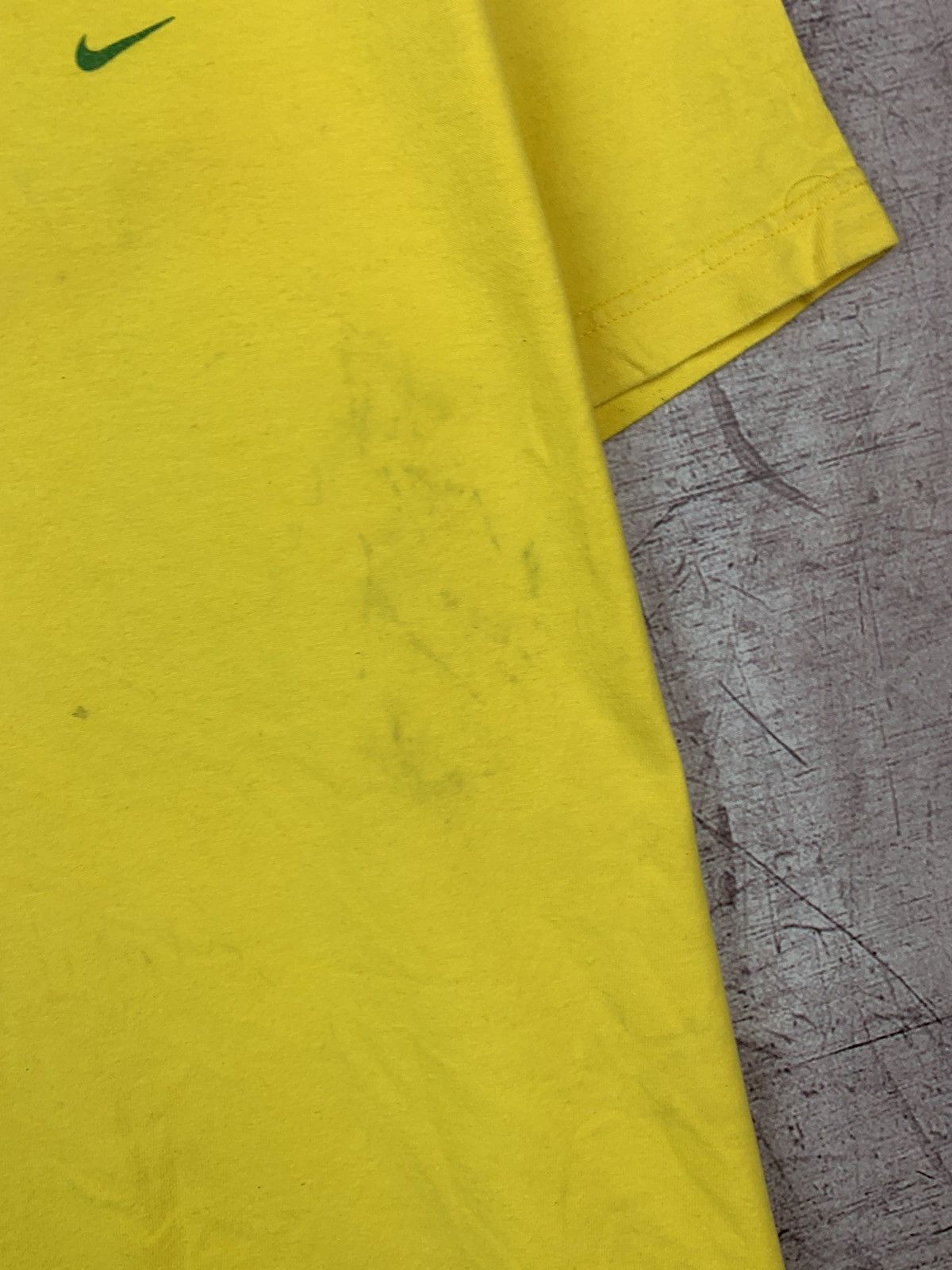 Nike Vintage Nike R9 Ronaldo Brasil Top Football Player T Shirt Size US S / EU 44-46 / 1 - 15 Thumbnail