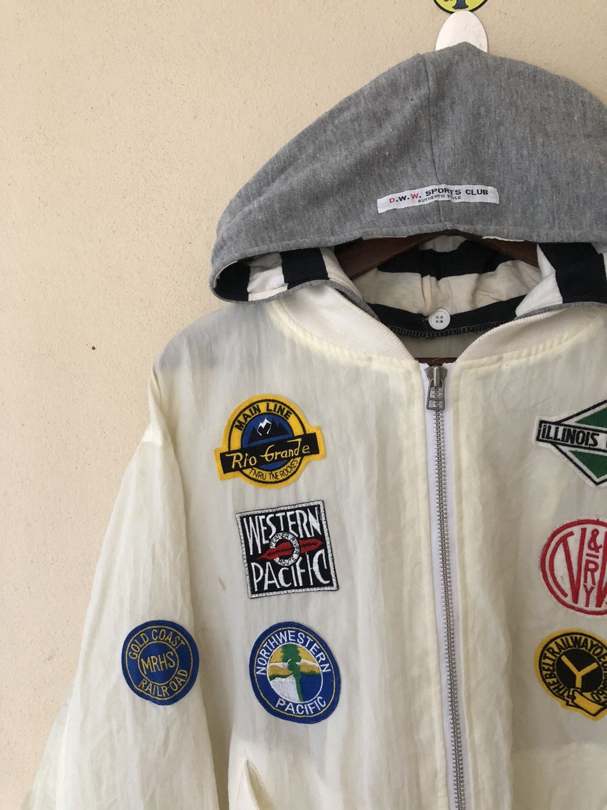 Japanese Brand × Vintage VINTAGE D.W.W PATCHES BOMBER JACKET HOODED Size US M / EU 48-50 / 2 - 3 Thumbnail