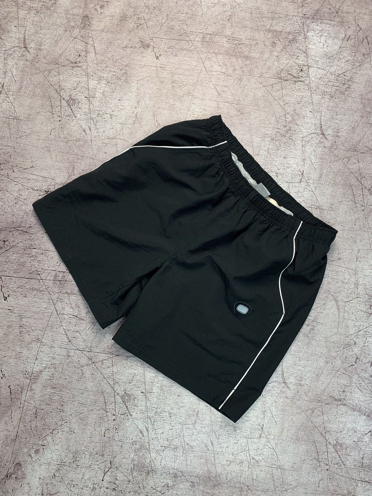 Nike Nike Y2K Vintage Shorts Size US 34 / EU 50 - 1 Thumbnail