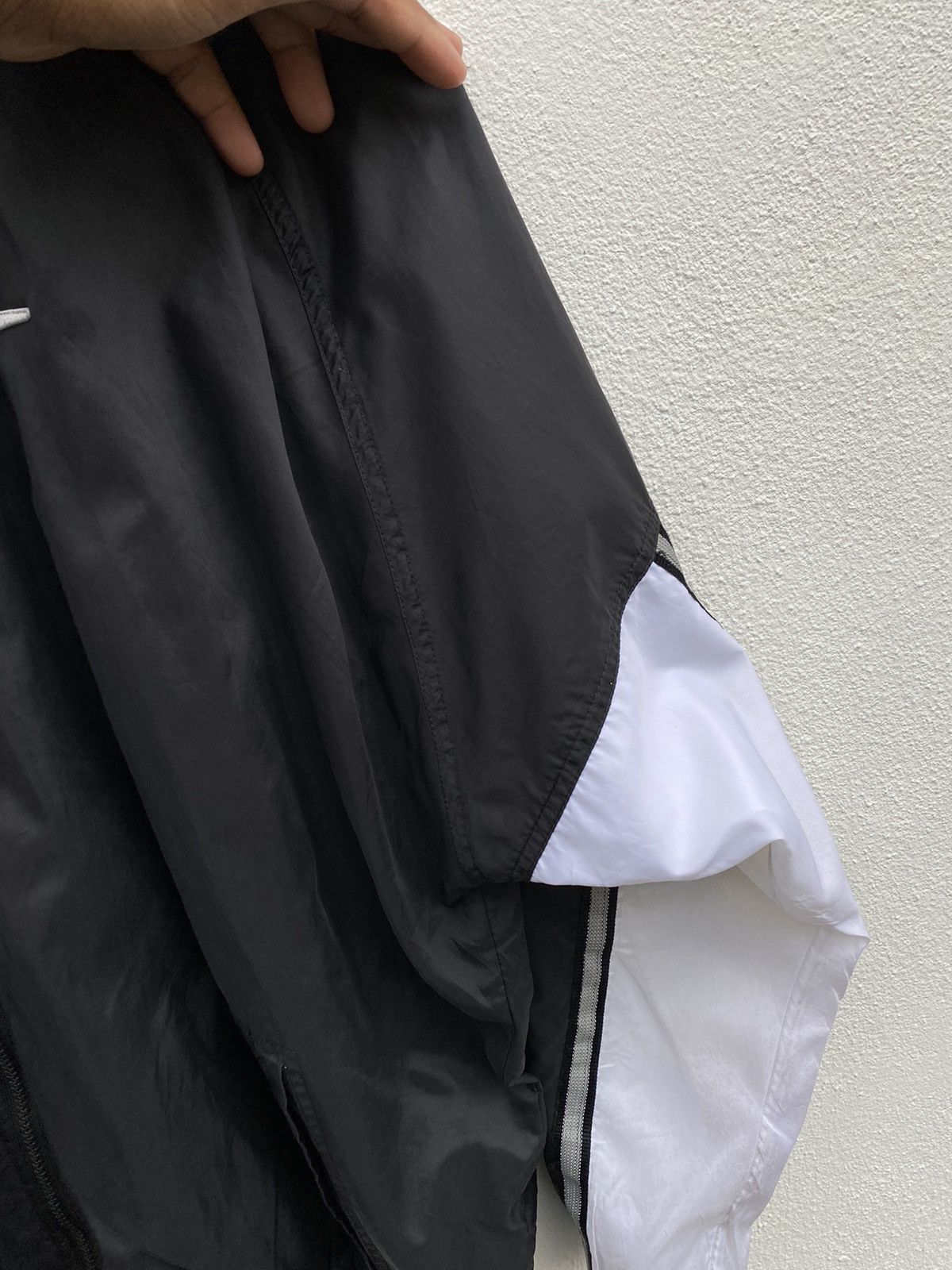 Nike × Vintage Vintage Nike windbraker big logo shirt Size US XXL / EU 58 / 5 - 6 Thumbnail