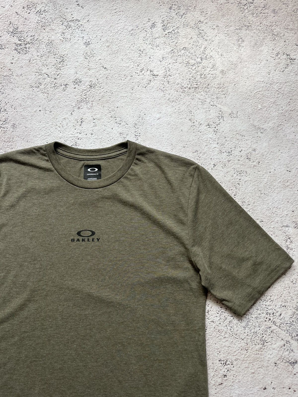 Oakley × Vintage Oakley vintage khaki t shirts Size US S / EU 44-46 / 1 - 4 Thumbnail