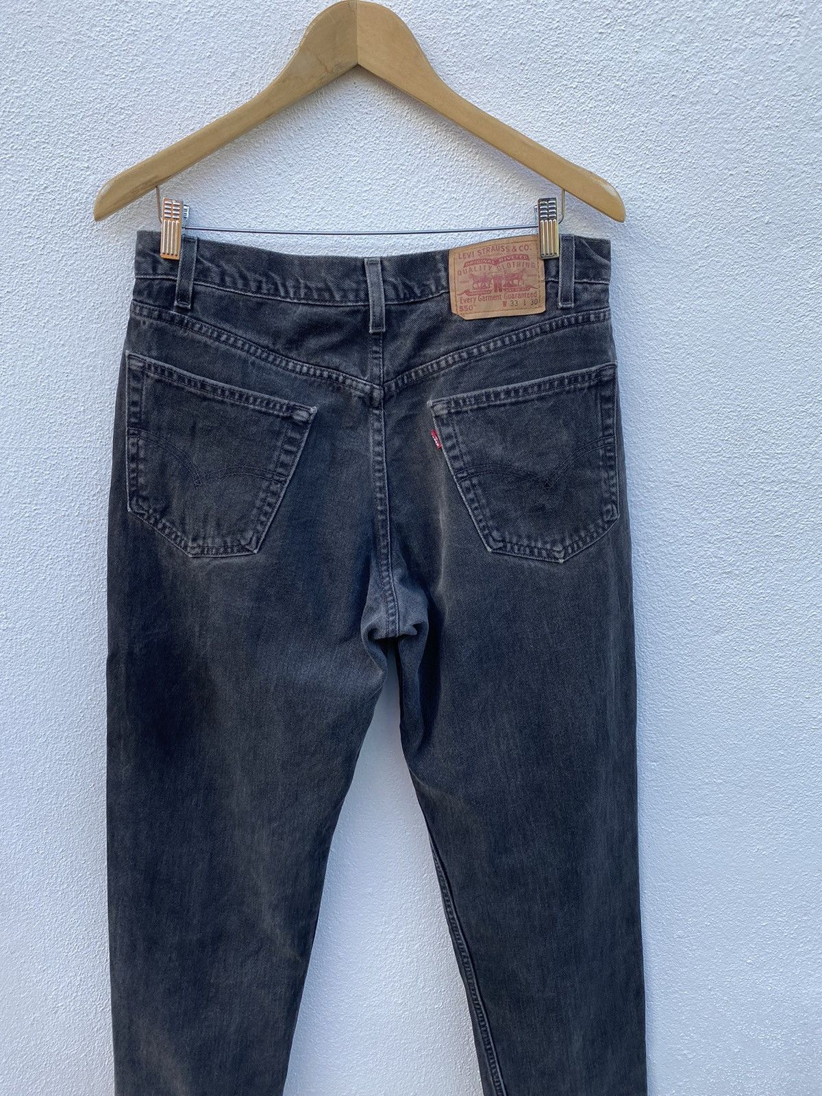 Levi's Vintage Levis 550 black jeans Size US 33 - 10 Thumbnail
