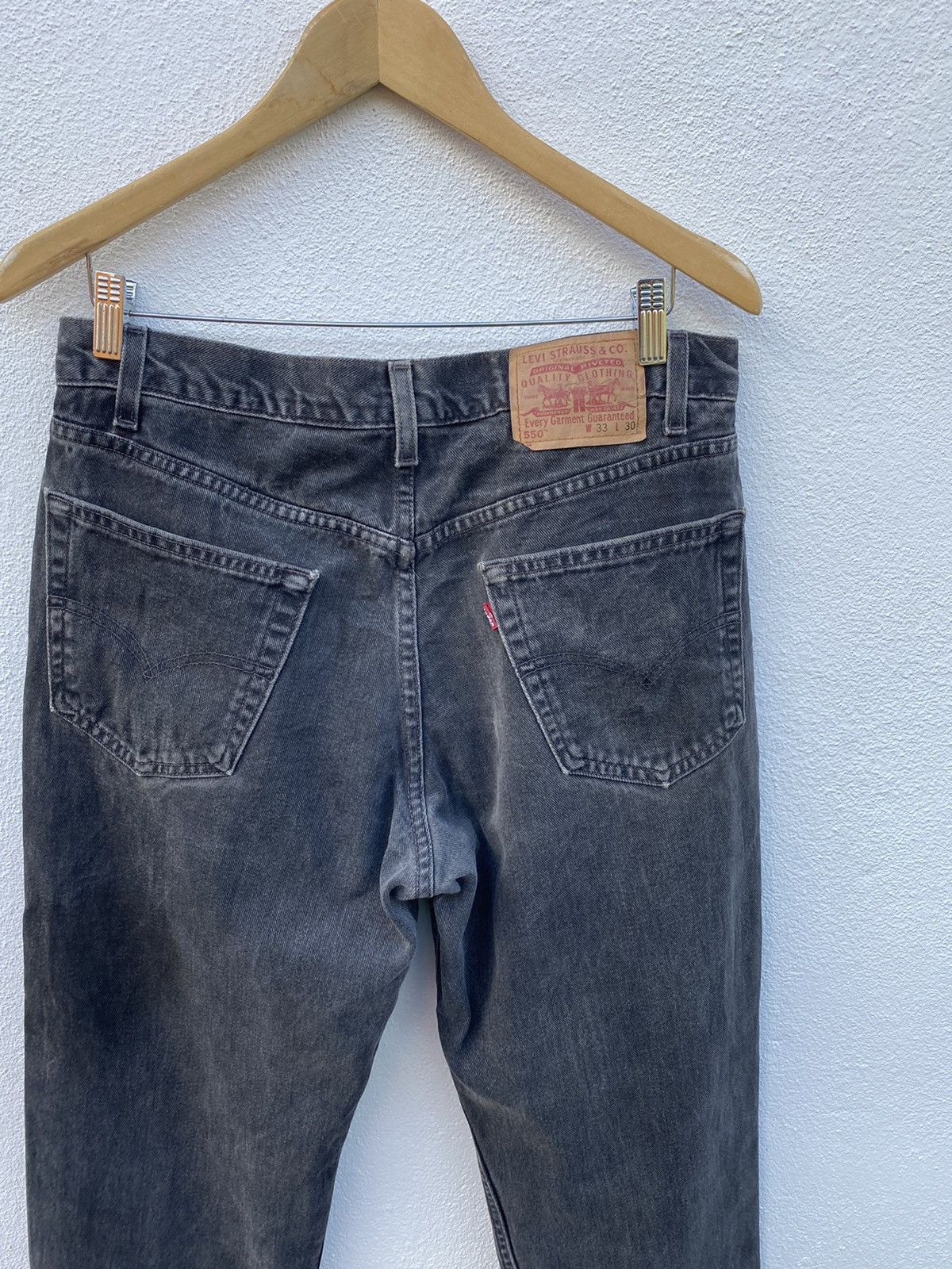 Levi's Vintage Levis 550 black jeans Size US 33 - 9 Thumbnail
