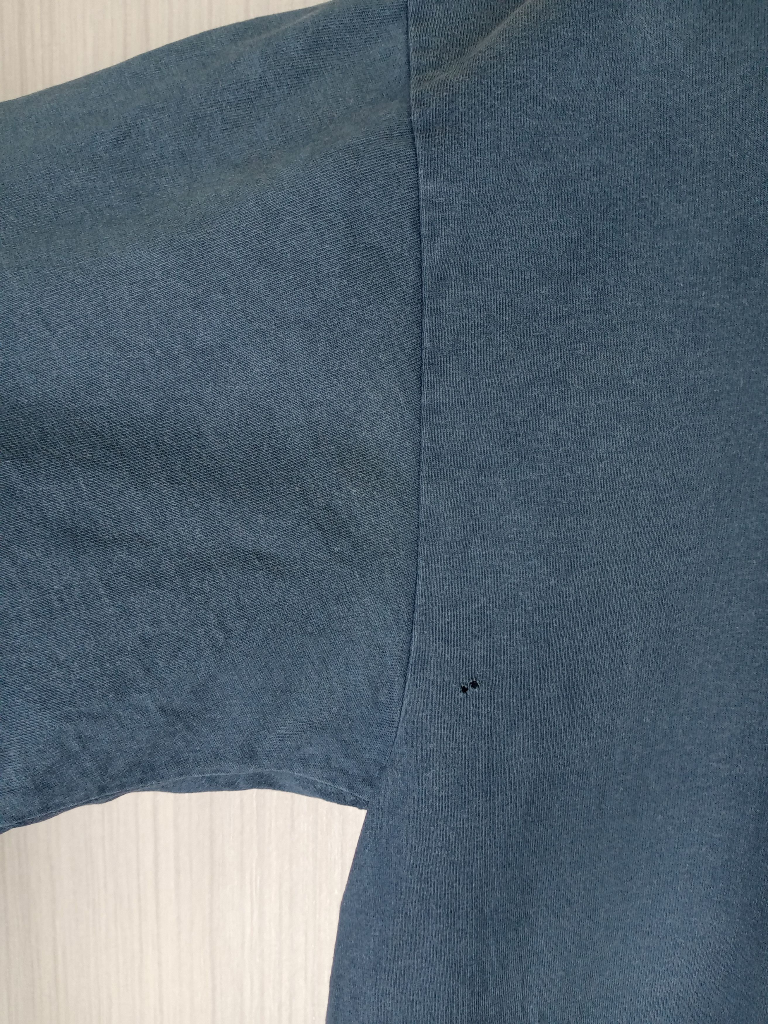 Stussy Rare Vintage 90s Stussy Big Logo Sun Faded Tshirt Size US L / EU 52-54 / 3 - 8 Thumbnail