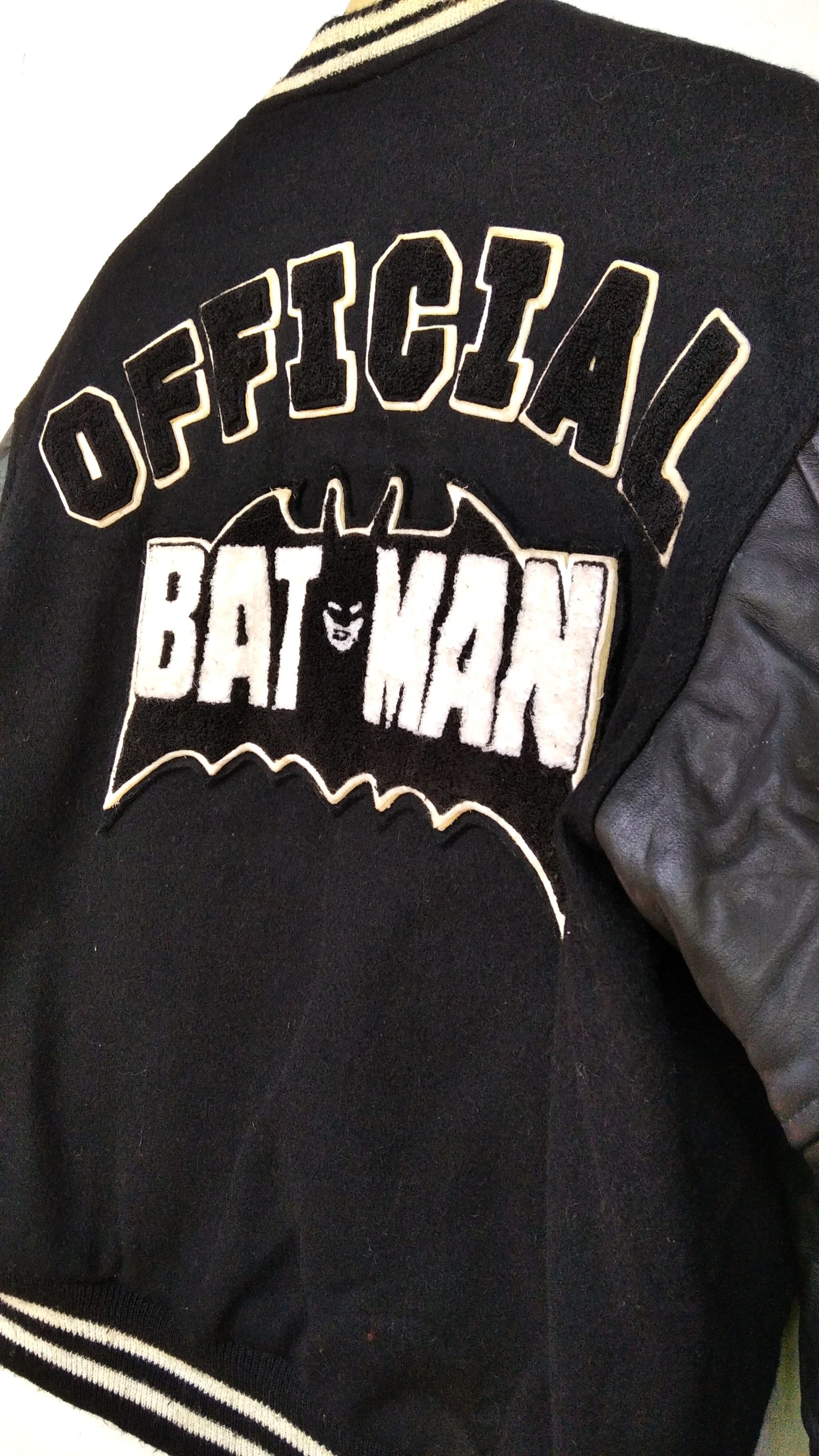 DC Comics 🔥RARE TO FIND🔥Butwin Batman Leather Sleeve Varsity Size US M / EU 48-50 / 2 - 3 Thumbnail