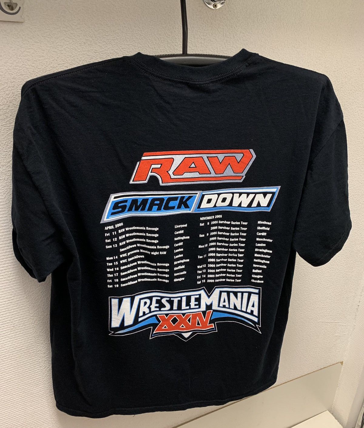 Vintage Wwe wrestlemania smack down 2008 Xl vintage t-shirt tour tee Size US XL / EU 56 / 4 - 1 Thumbnail