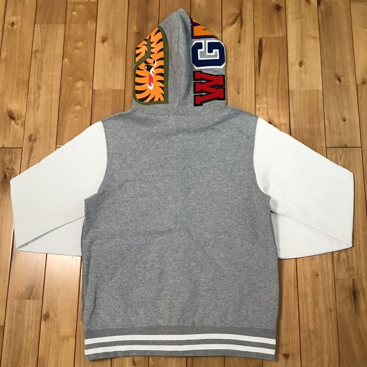 Bape BAPE Shark full zip hoodie Gray x White Size US M / EU 48-50 / 2 - 5 Thumbnail