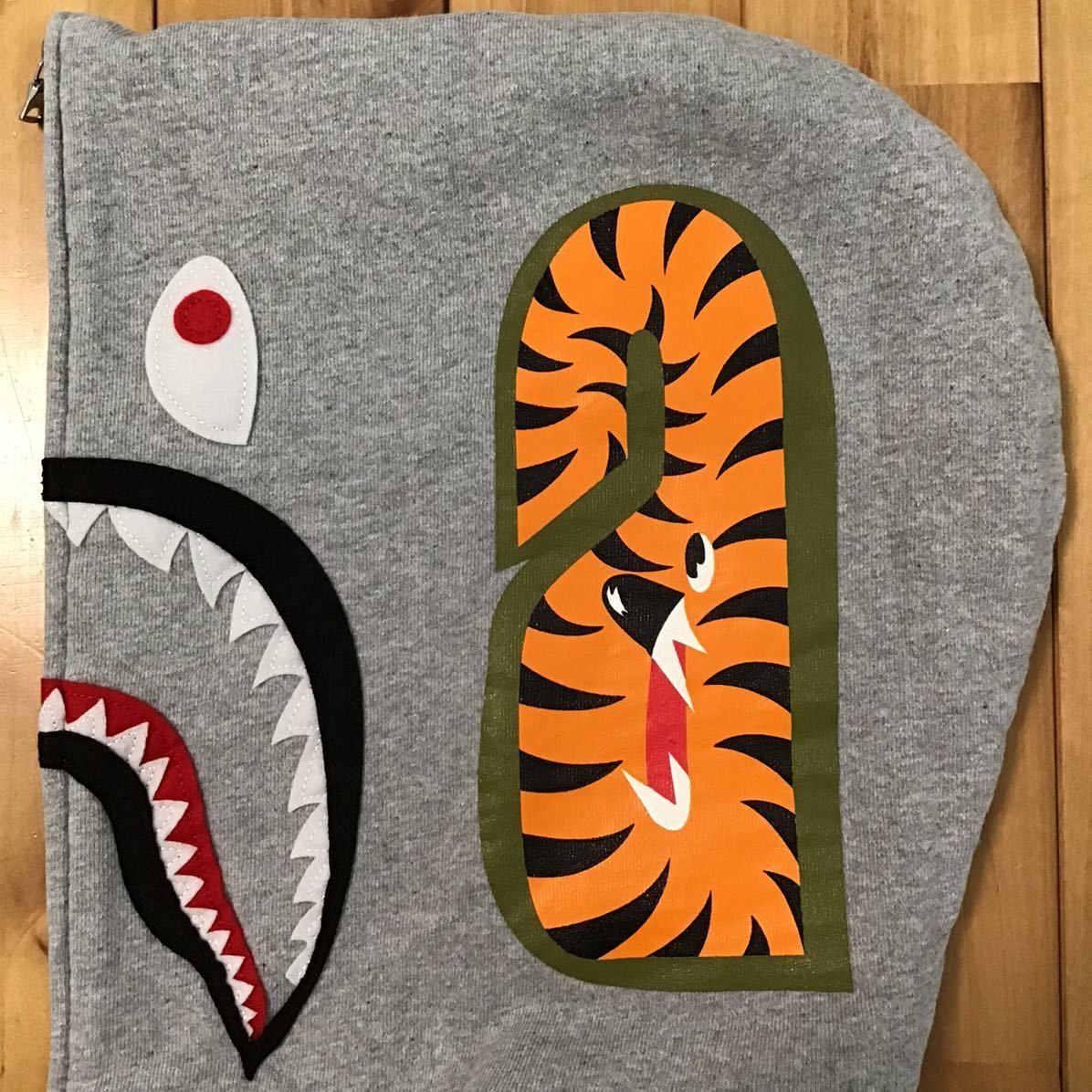 Bape BAPE Shark full zip hoodie Gray x White Size US M / EU 48-50 / 2 - 4 Thumbnail