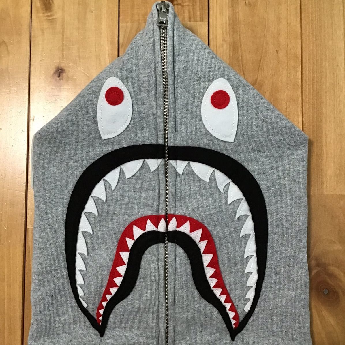 Bape BAPE Shark full zip hoodie Gray x White Size US M / EU 48-50 / 2 - 2 Thumbnail