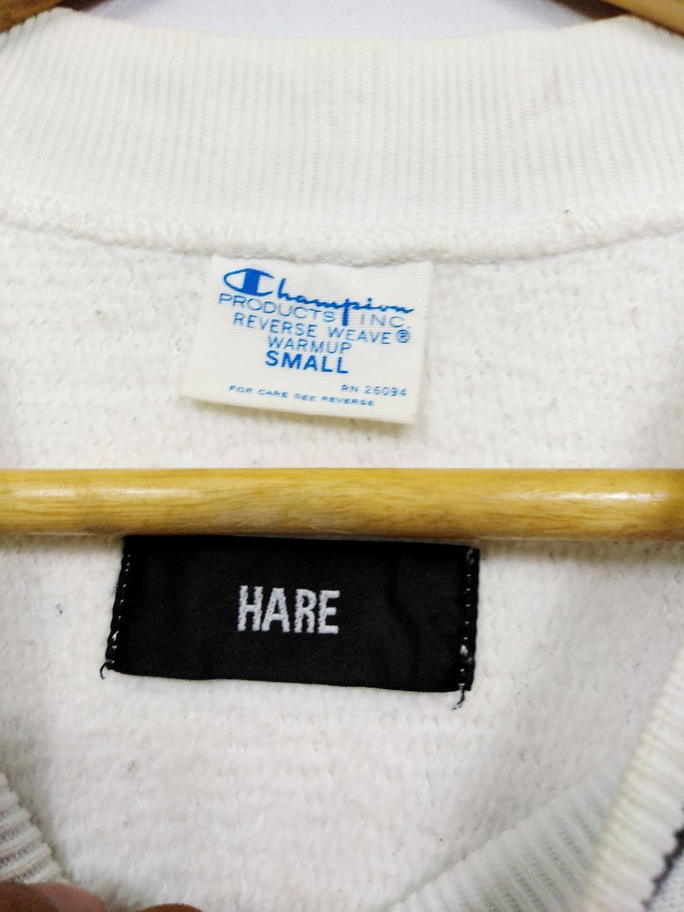 Champion × HARE COLLABORATION BETWEEN HARE x CHAMPION SMALL LOGO SWEATSHIRT Size US S / EU 44-46 / 1 - 5 Thumbnail