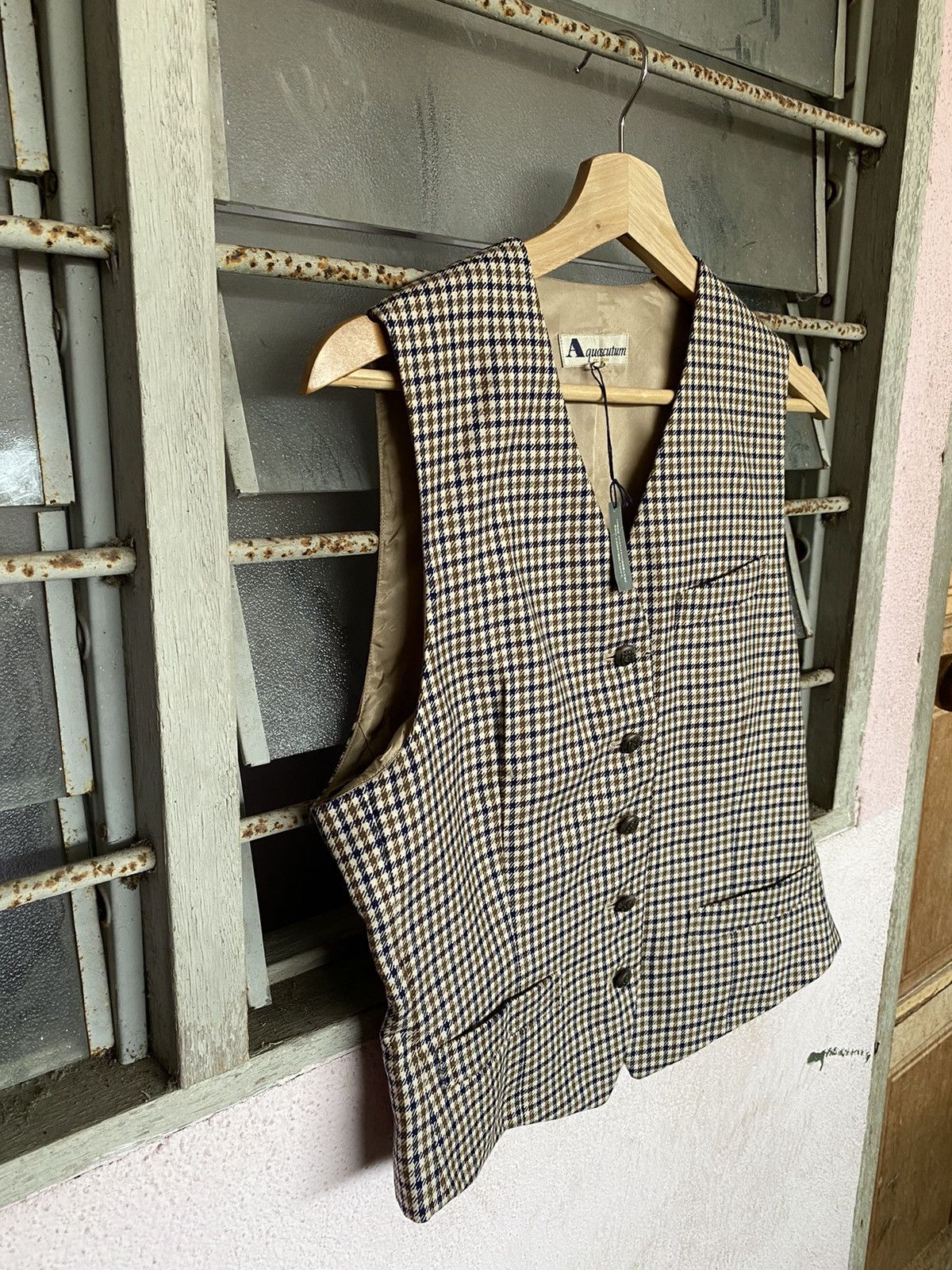 Aquascutum × Vintage Vintage Aquascutum Houndstooth Waist coat Size US S / EU 44-46 / 1 - 3 Thumbnail