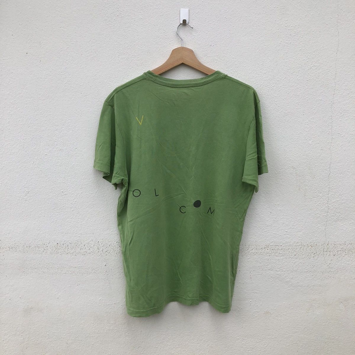 Japanese Brand VOLCOM T-SHIRT BIG LOGO Size US M / EU 48-50 / 2 - 5 Thumbnail