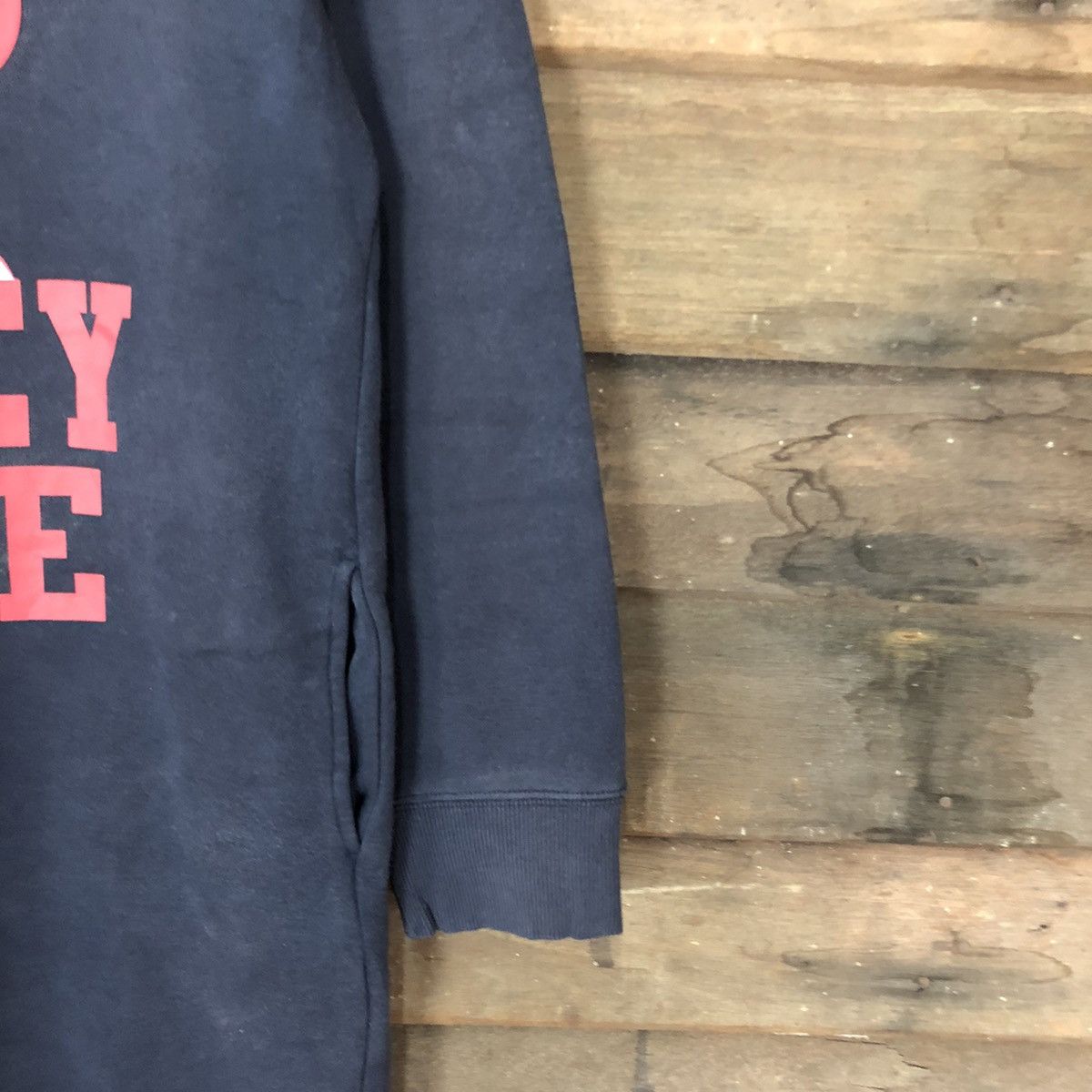 Disney × Mickey Mouse × Uniqlo Uniqlo X Mickey Mouse Dark Blue Sweatshirt #415B Size US M / EU 48-50 / 2 - 4 Thumbnail