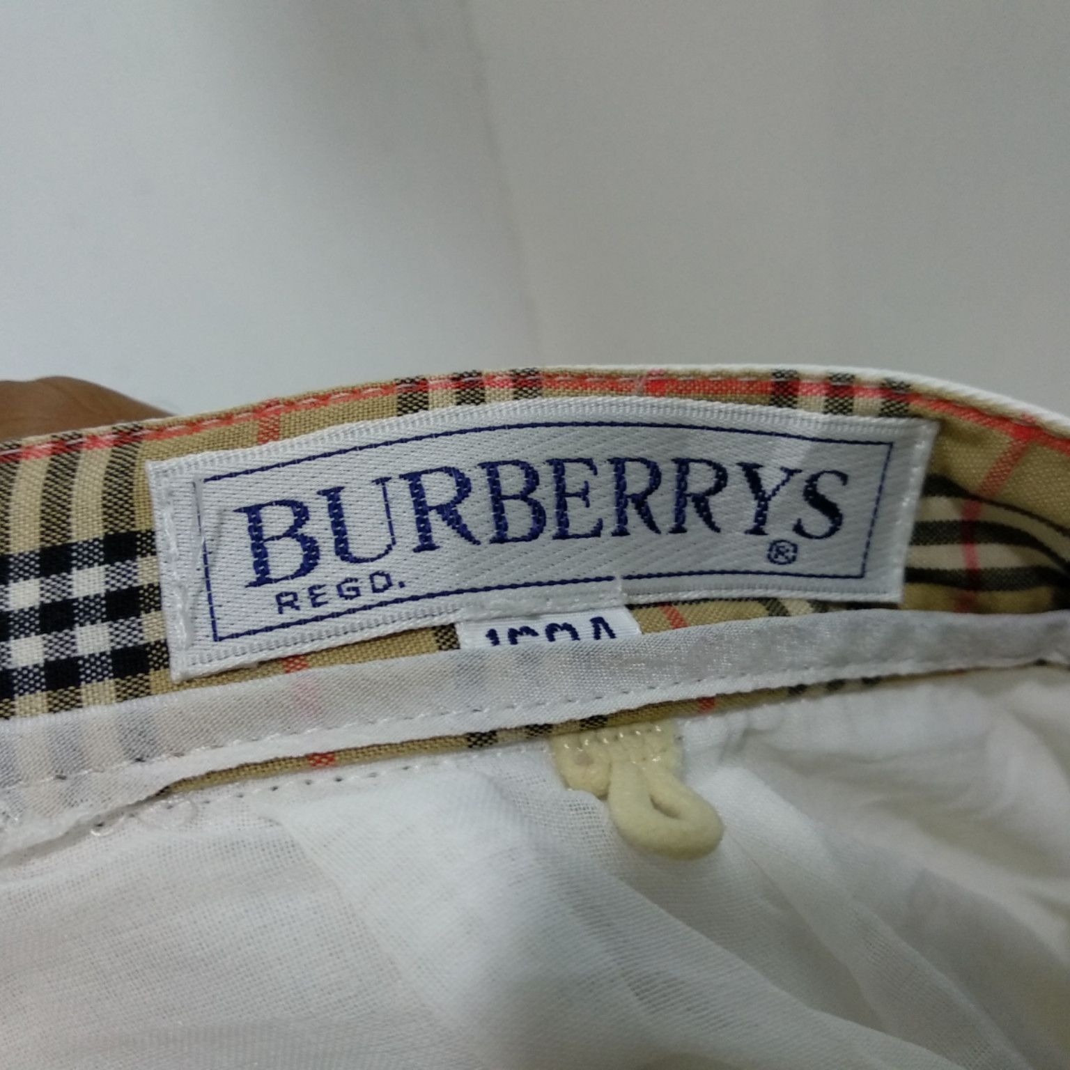 Burberry Vintage BURBERRY'S Short Pant For Women Size 26" / US 2 / IT 38 - 7 Thumbnail