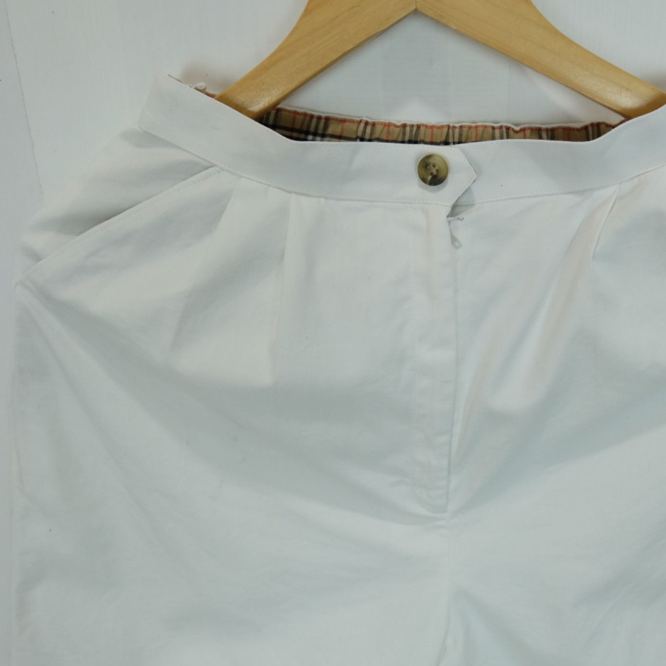 Burberry Vintage BURBERRY'S Short Pant For Women Size 26" / US 2 / IT 38 - 3 Thumbnail