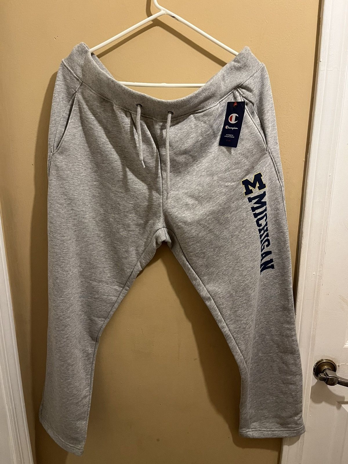 Vintage Michigan Wolverines sweatpants Size US 30 / EU 46 - 1 Preview