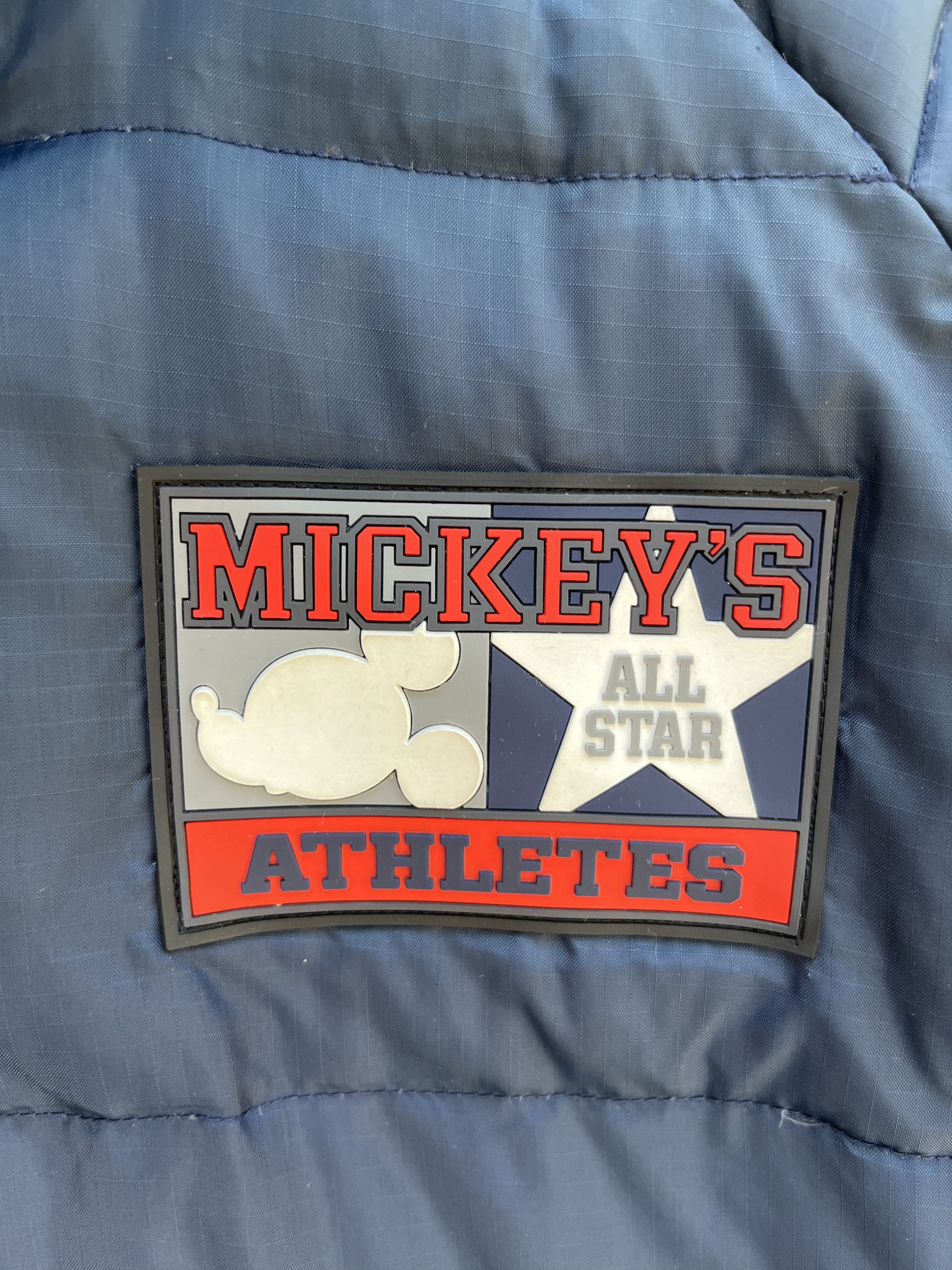 Disney × Mickey Mouse Vintage Mickey Mouse All Star Athletes Puffer Jacket Size US M / EU 48-50 / 2 - 3 Thumbnail