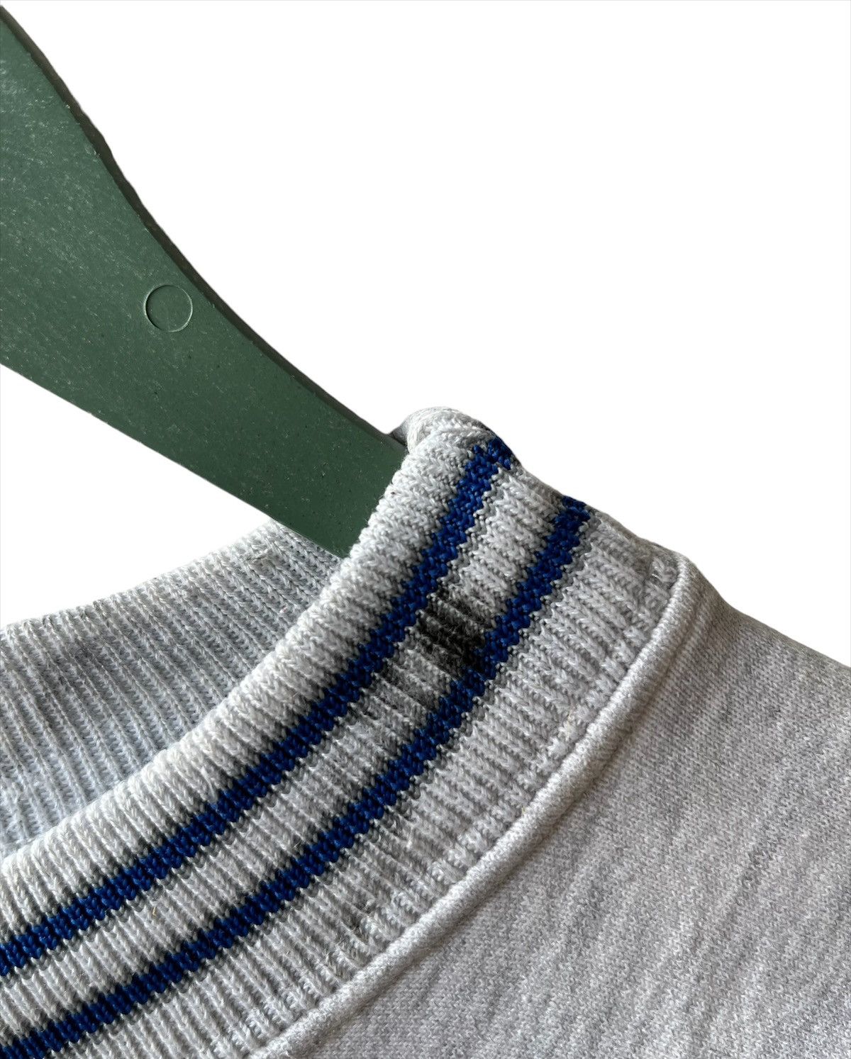 Vintage Vintage 90s Blue Devil Duke Sweatshirt Size US M / EU 48-50 / 2 - 4 Thumbnail