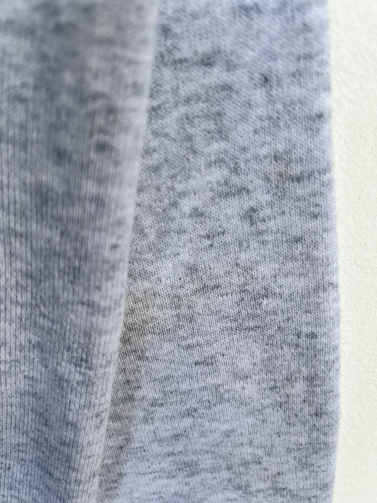 Fruit Of The Loom Vintage 1986 Les Miserable Sweatshirt Size US XL / EU 56 / 4 - 6 Thumbnail