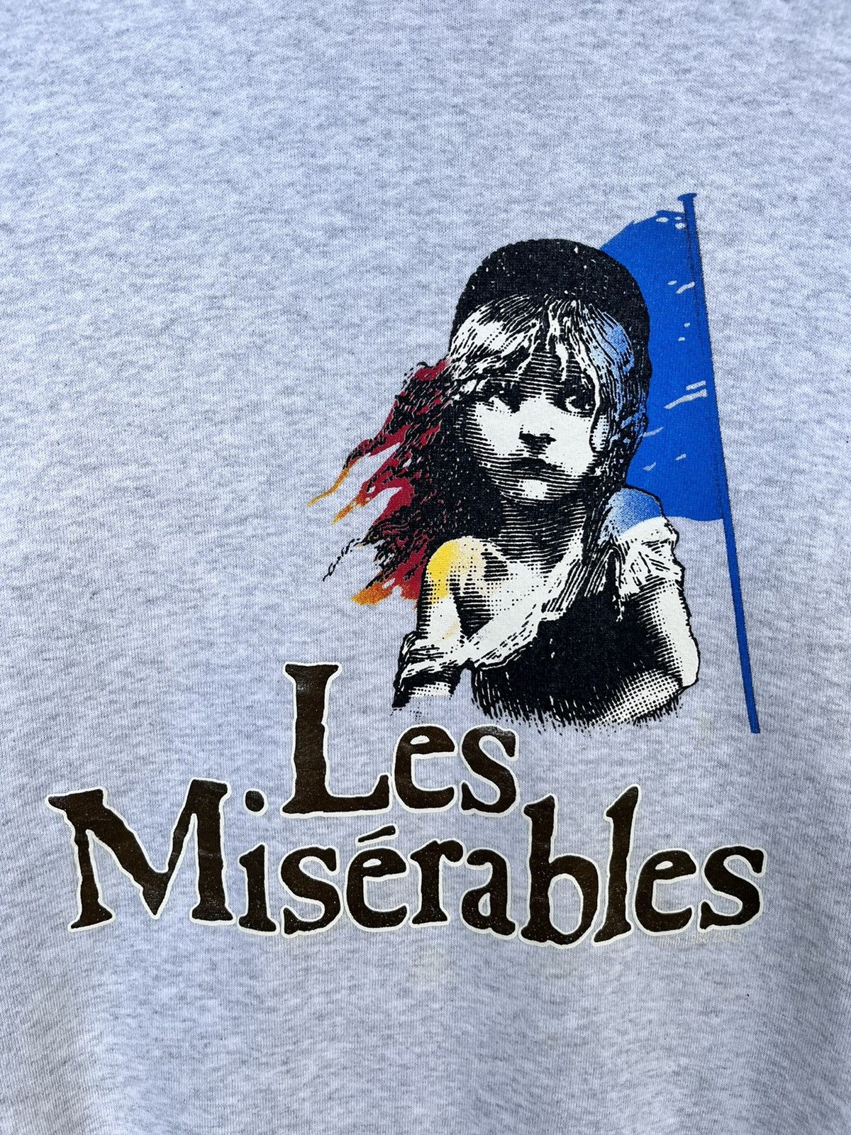 Fruit Of The Loom Vintage 1986 Les Miserable Sweatshirt Size US XL / EU 56 / 4 - 3 Thumbnail