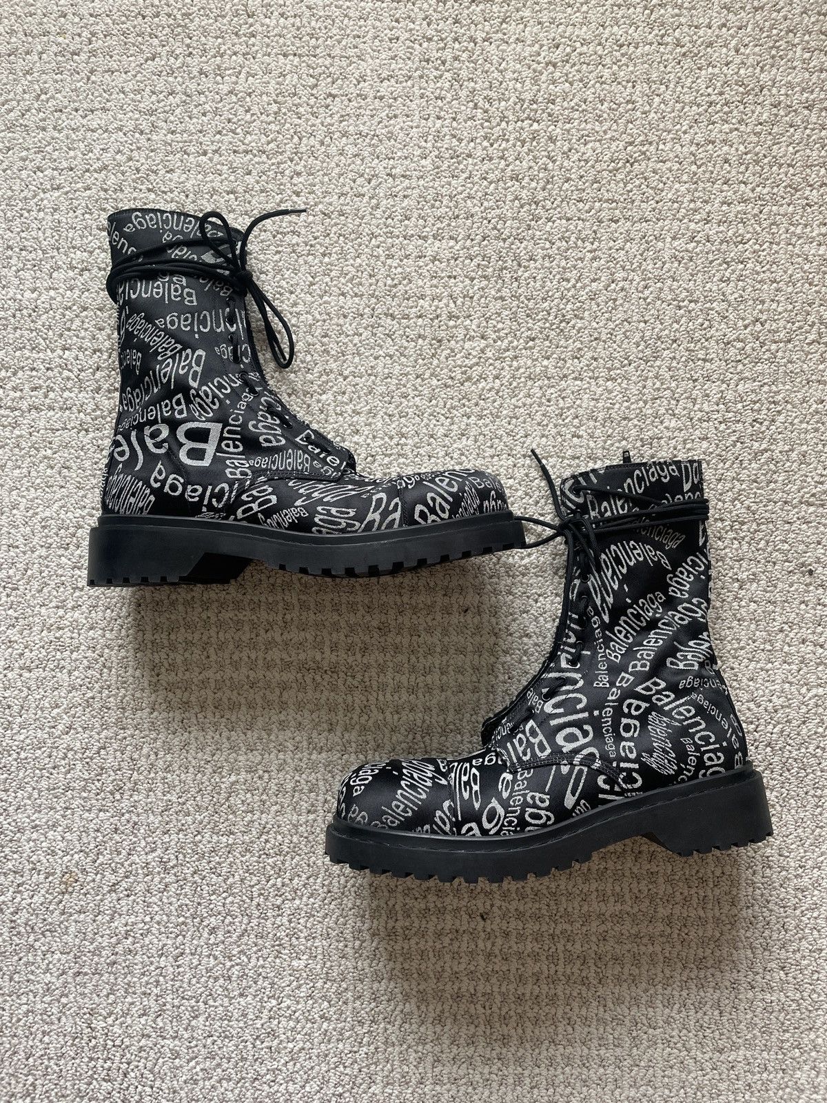Balenciaga Canvas all over print combat boot Size US 10 / EU 43 - 2 Thumbnail