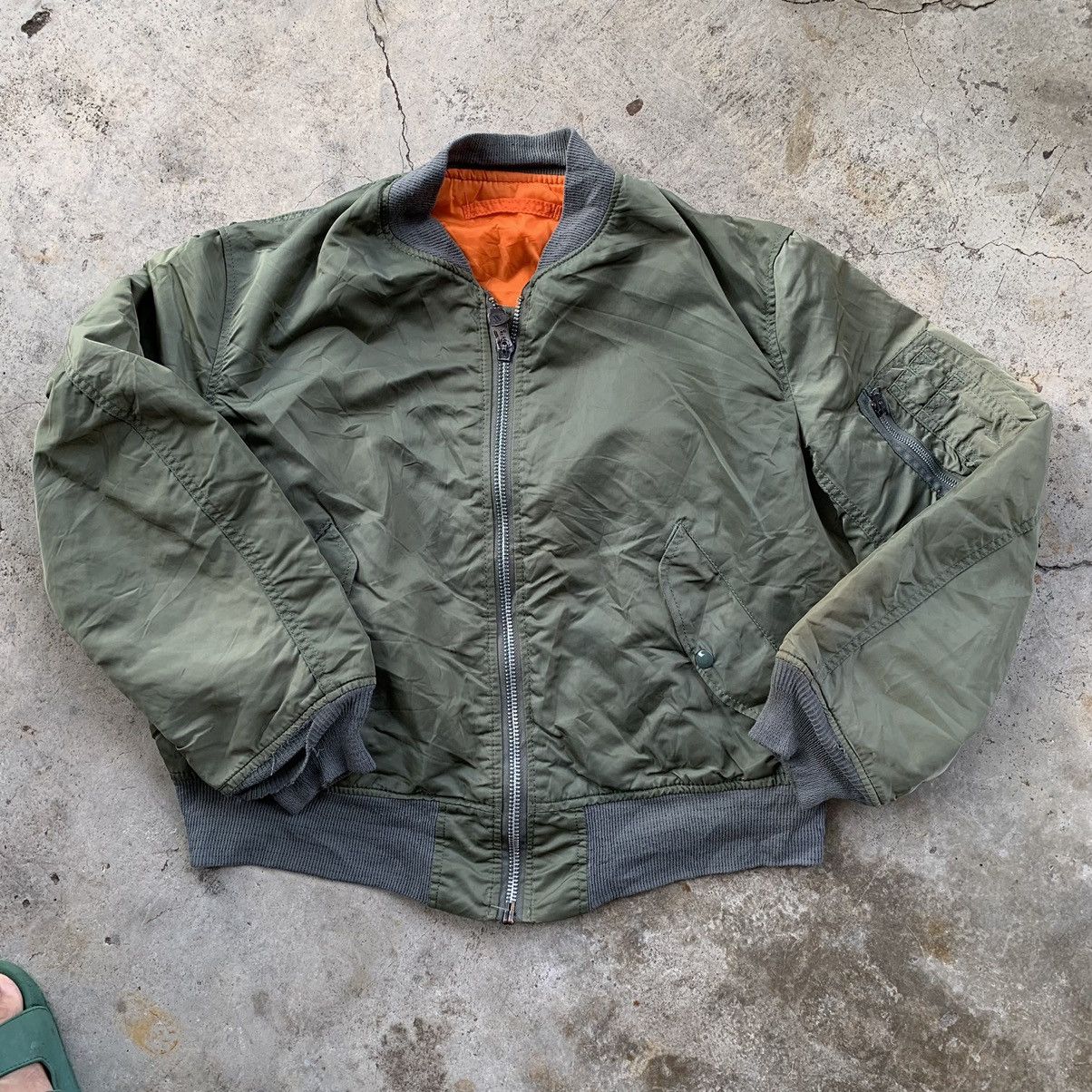 Alpha Industries Alpha Industries reversible vintage bomber military style Size US L / EU 52-54 / 3 - 9 Thumbnail