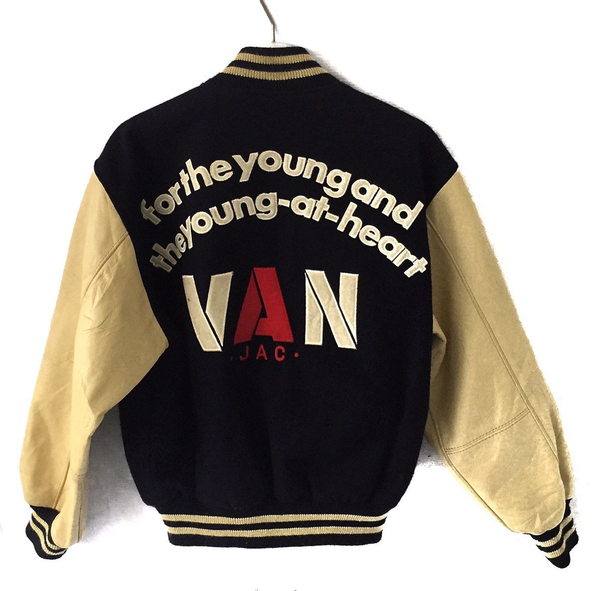 Japanese Brand Vintage Van Jacket American Football Varsity Jacket Size US S / EU 44-46 / 1 - 1 Thumbnail