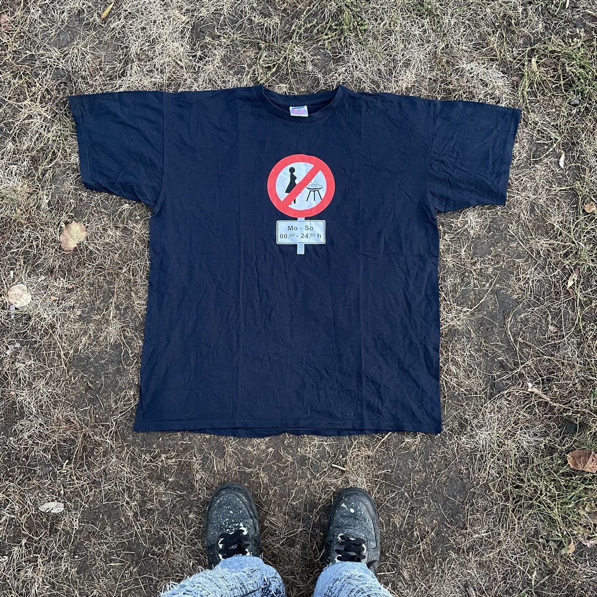 image of 90's Adult “ Barbecue No Girl ” Humor Tee Streetwear in Navy, Men's (Size 2XL)