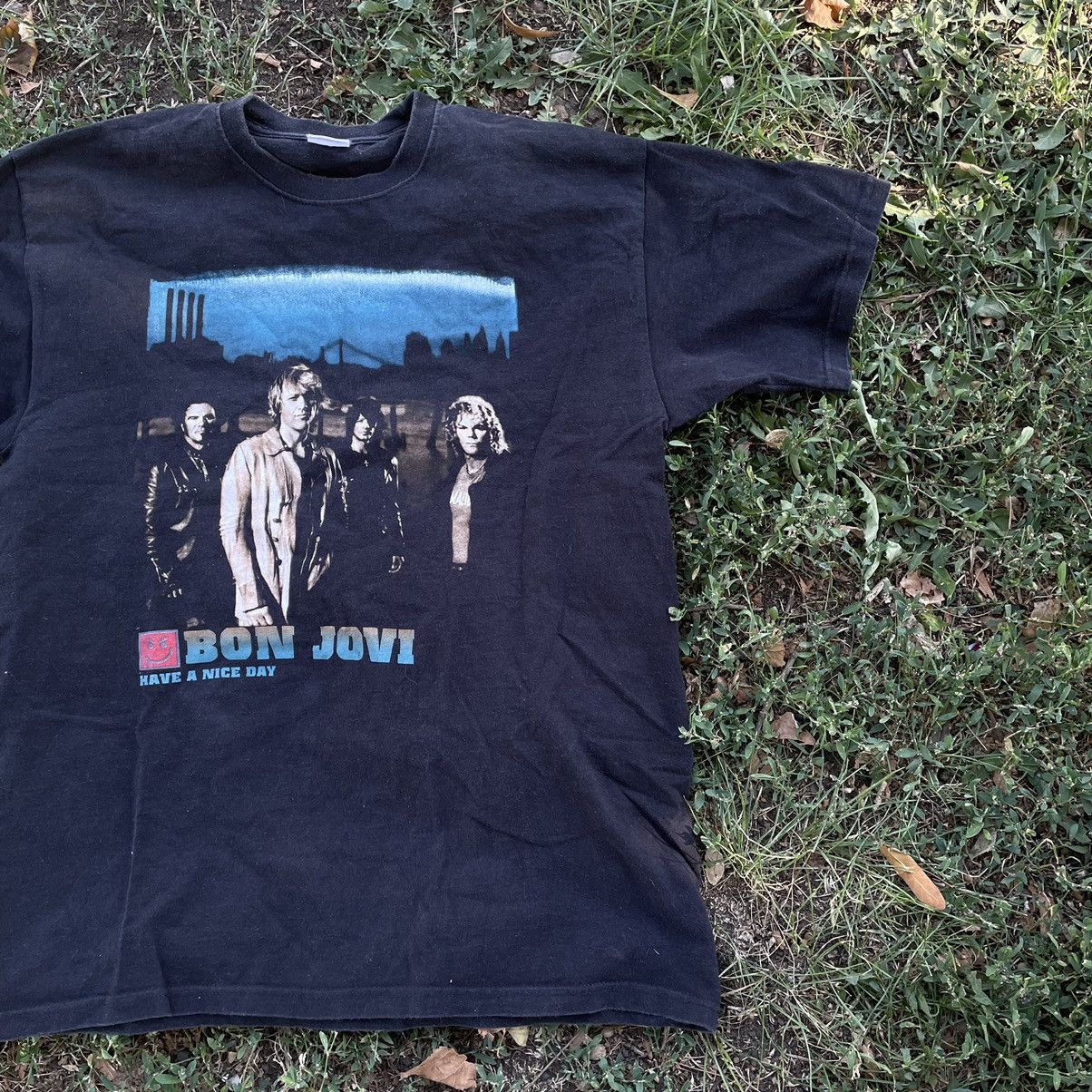 Vintage Vintage Y2K Tee Bon Jovi Face Band Rock M Size US M / EU 48-50 / 2 - 3 Thumbnail