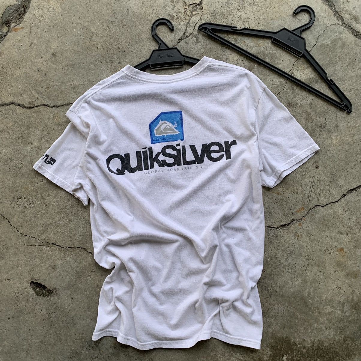 image of Quiksilver Vintage Y2K White T-Shirt Tee, Men's (Size Medium)