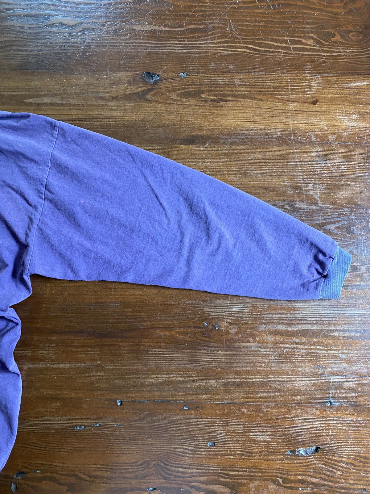Vintage Vintage 80’s Ferruche Distressed Purple Hoodie Tee Size US XL / EU 56 / 4 - 20 Thumbnail
