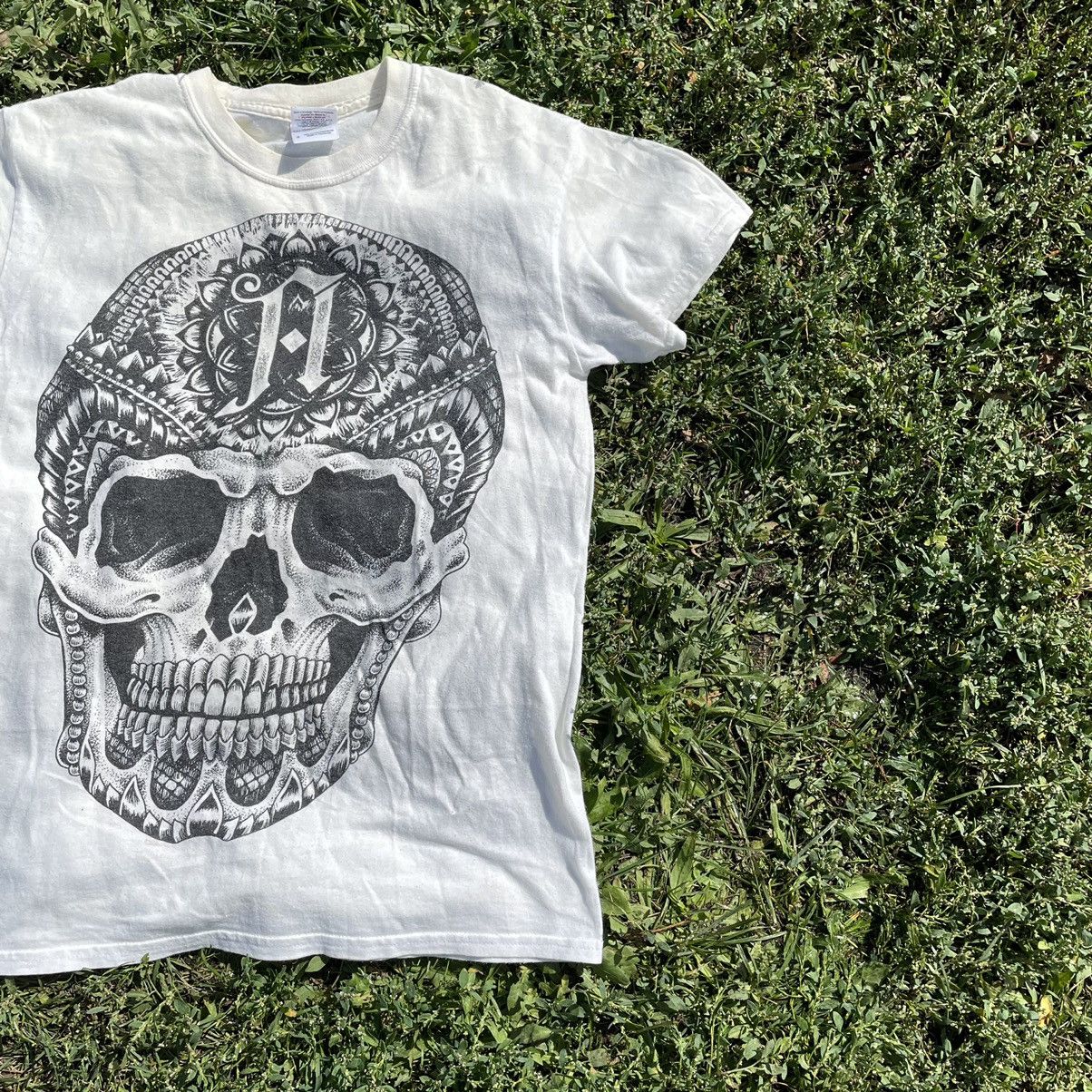 Vintage Y2K Tee Skulls Vamp Devil Dead Face S