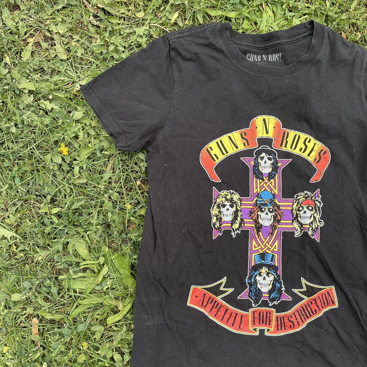 Vintage Vintage Y2K Guns N Roses Graphic Tee Band Punk Streetwear S Size US S / EU 44-46 / 1 - 3 Thumbnail