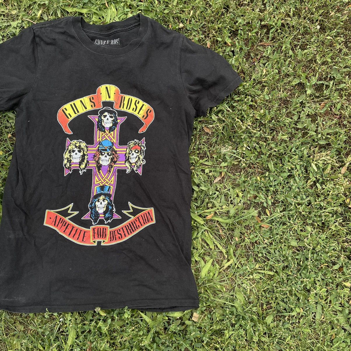 Vintage Vintage Y2K Guns N Roses Graphic Tee Band Punk Streetwear S Size US S / EU 44-46 / 1 - 2 Thumbnail
