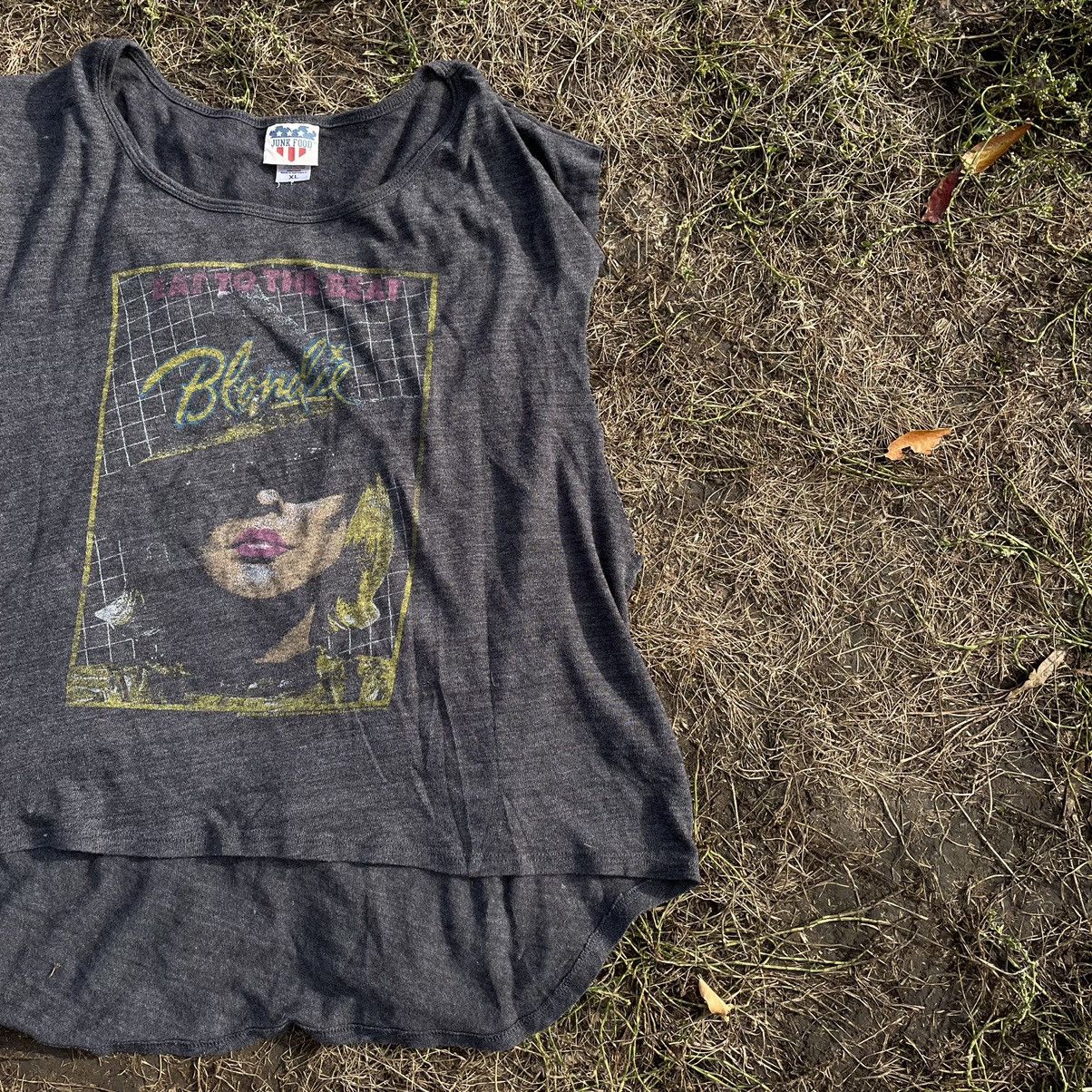 Vintage Vintage Y2K Sun Faded Blondie Graphic Tee Grunge Baggy M Size US M / EU 48-50 / 2 - 2 Thumbnail