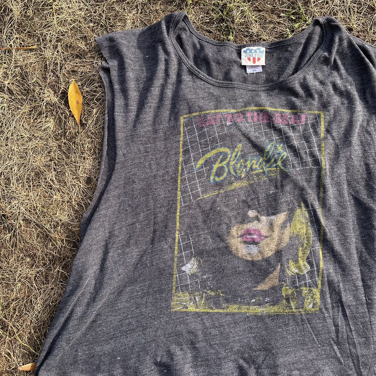 Vintage Vintage Y2K Sun Faded Blondie Graphic Tee Grunge Baggy M Size US M / EU 48-50 / 2 - 3 Thumbnail
