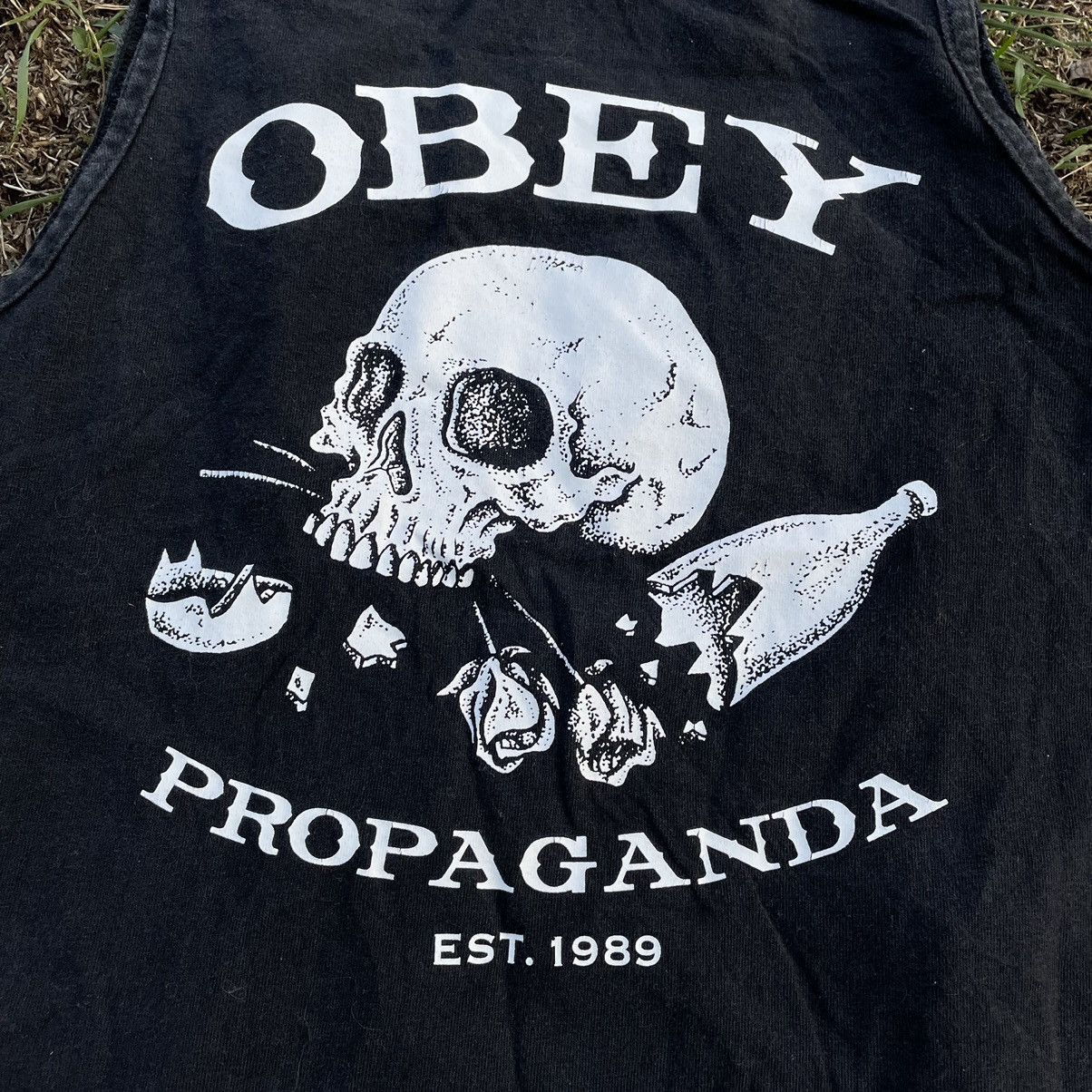 Vintage Vintage OBEY Skull Graphic Tank Top Y2K Streetwear Grunge M Size US M / EU 48-50 / 2 - 3 Thumbnail